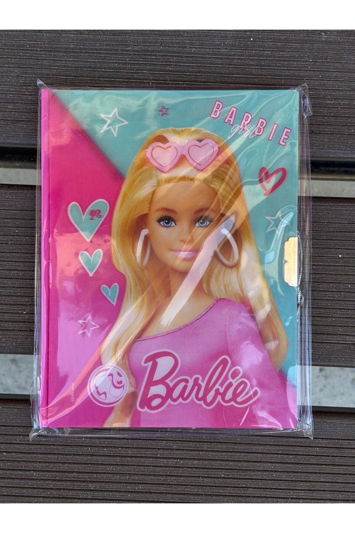 Cem Barbie Kilitli Çizgili Hatıra Defteri Kapağı Hologramlı