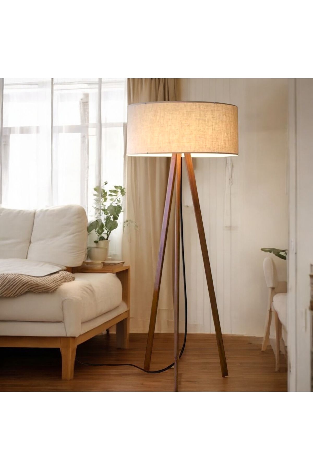 Fico Home Modern Ayaklı Lambader Ahşap Tripod Ayaklı Lambader Kumaş Abajurlu Şık Görsellik Katar