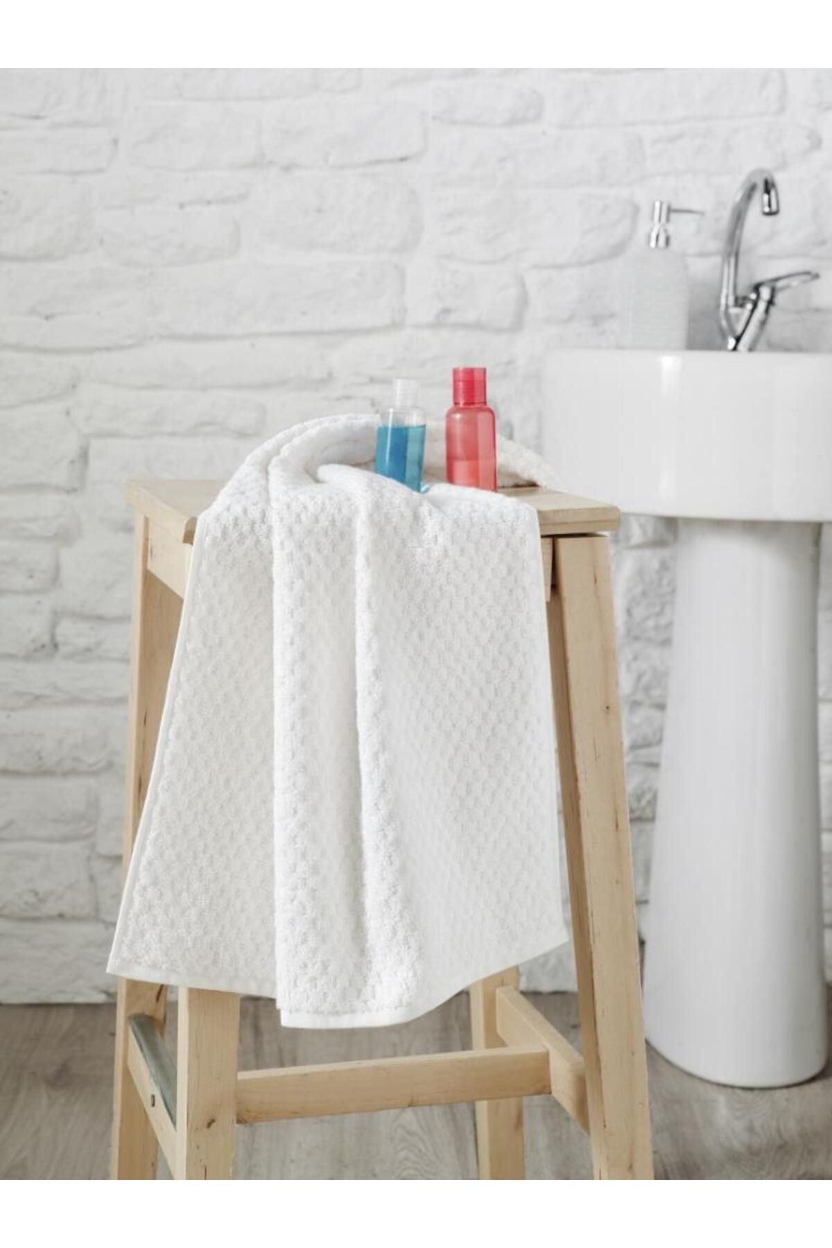 Karna Home Cotton Jakarlı Dama Desenli Banyo Havlusu 70x140
