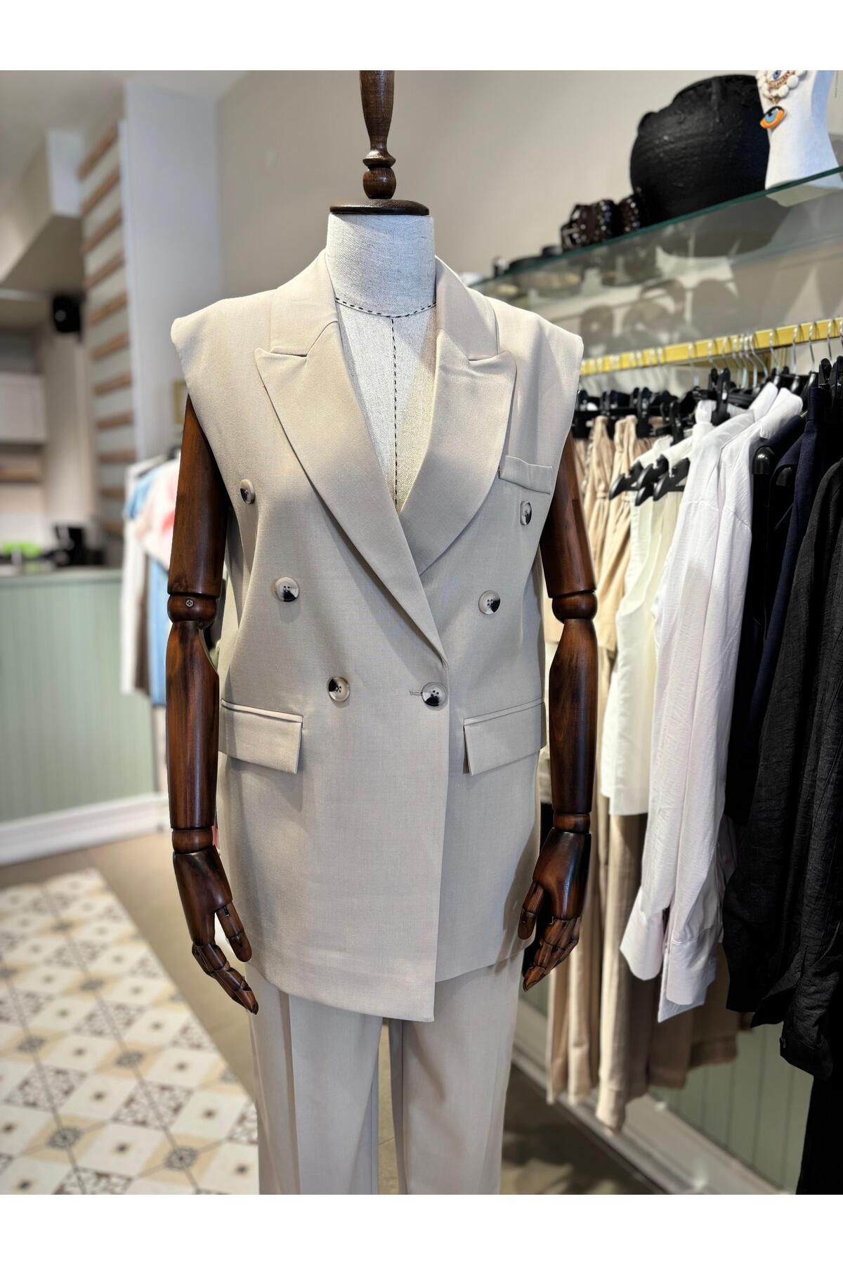 The Zest Boutique Yelekli Takım