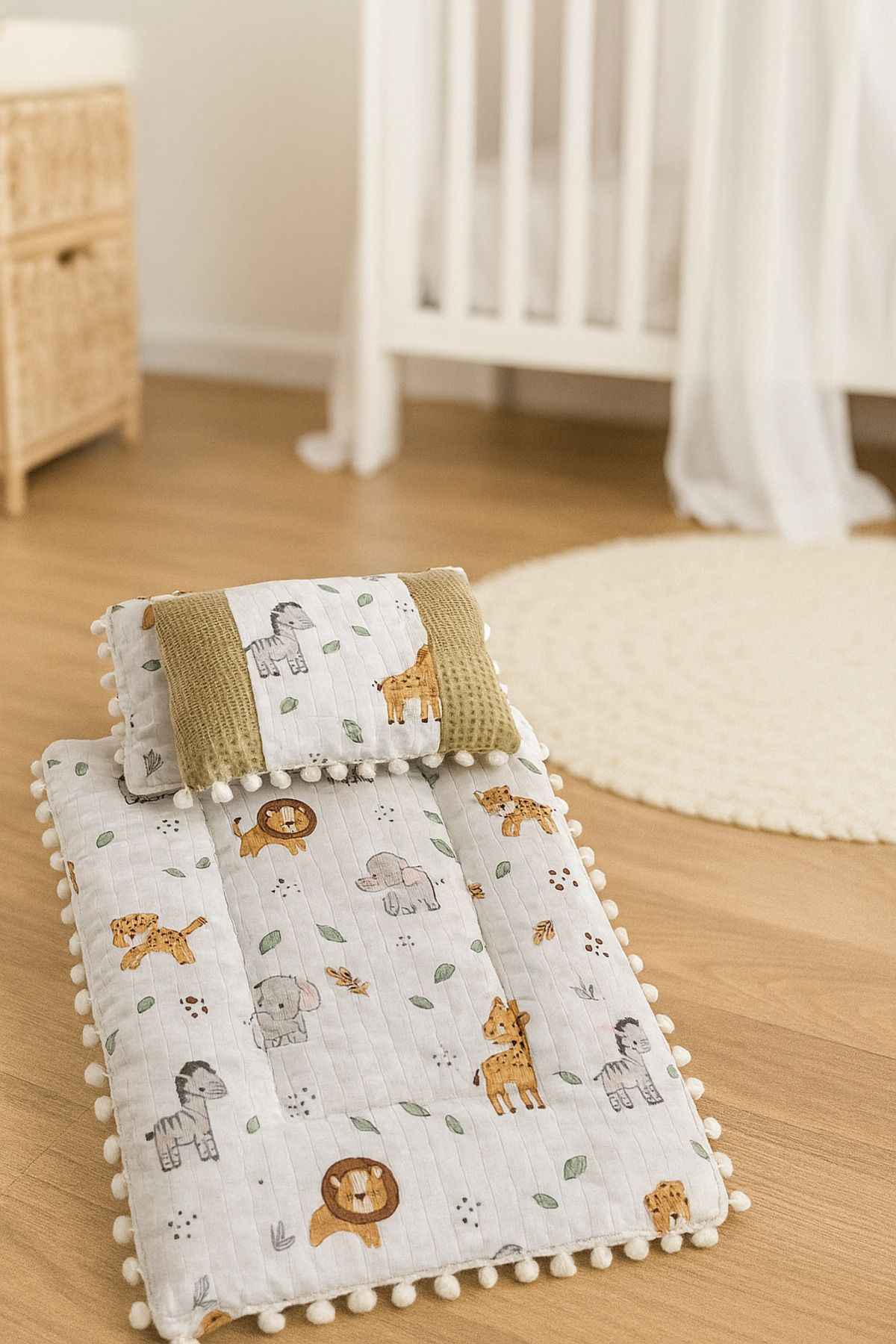 yukobaby bebeğiniz için en doğalı Bebek Müslin Yastıklı 70-50 Alt Açma Battaniye Seti