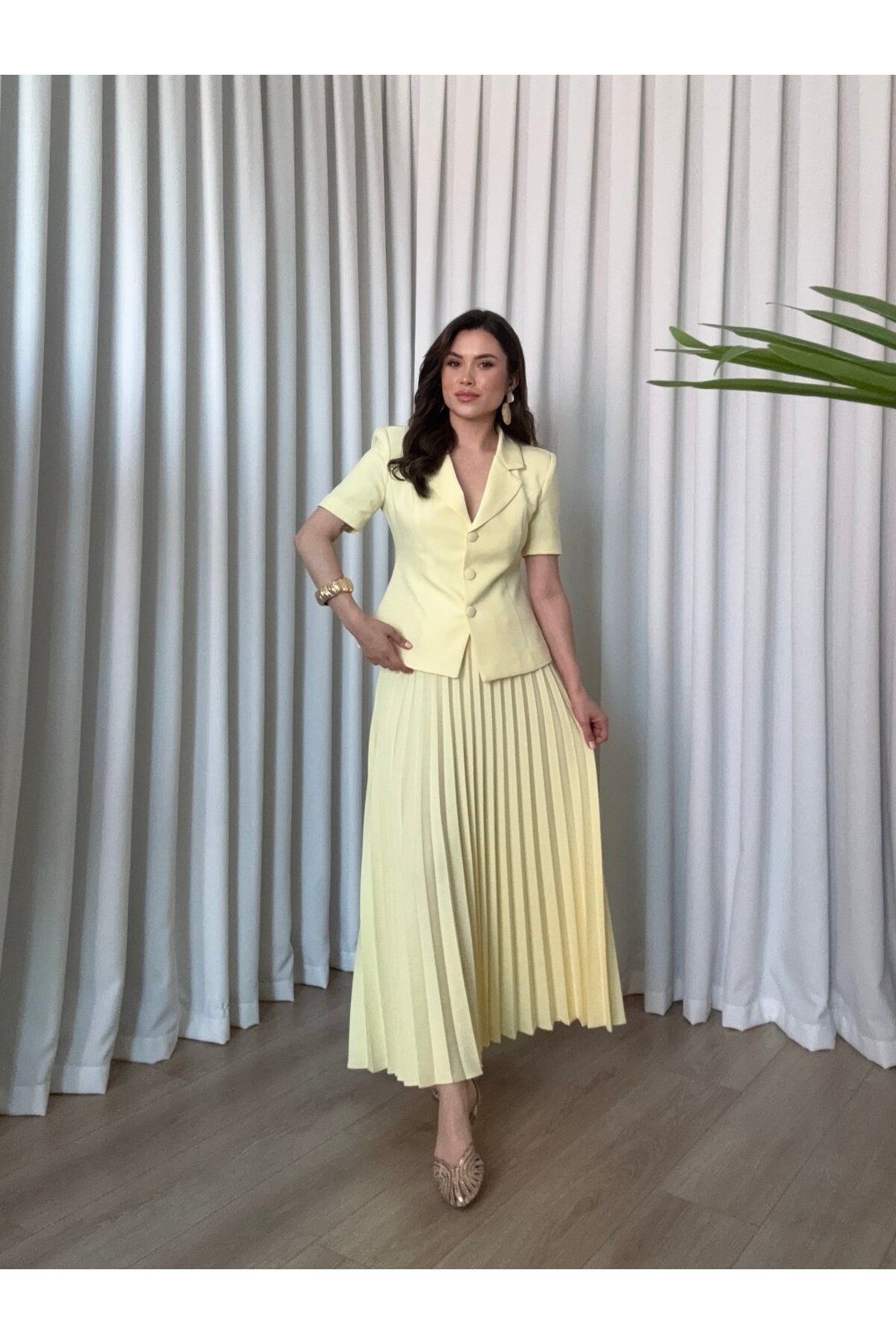 ROUPAS Pileli Etek Ceket Takım