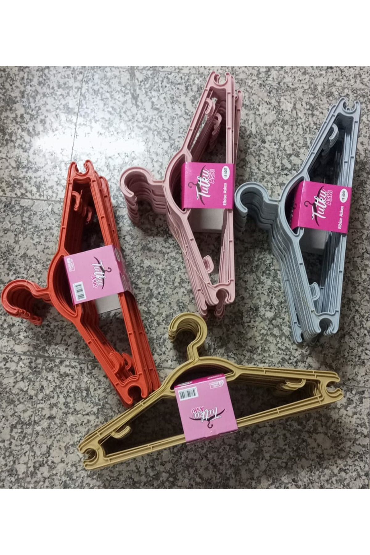 EWWE 15 Adet KARIŞIK RENK Plastik Elbise Kıyafet Askısı