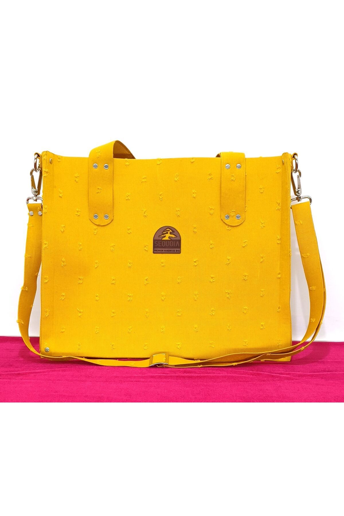 Sequoia Bags DENİM ÇANTA Yuvarlak Destroy Lazer Efektli Tekne Denim Çanta DESTRYTKN214 Model