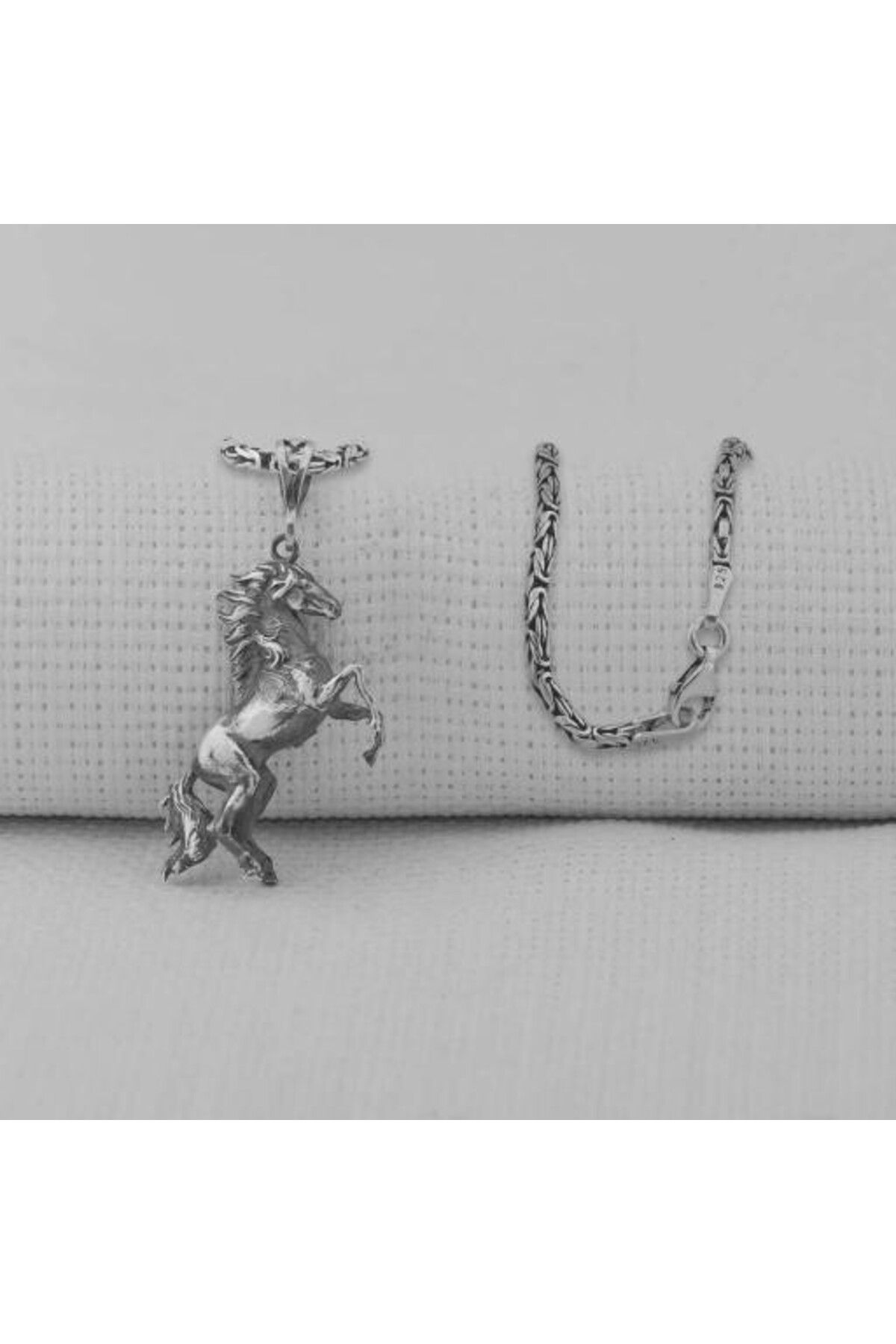 shop Dört Nala Koşan Üç Boyutlu 925 Ayar Gümüş Erkek Kolye