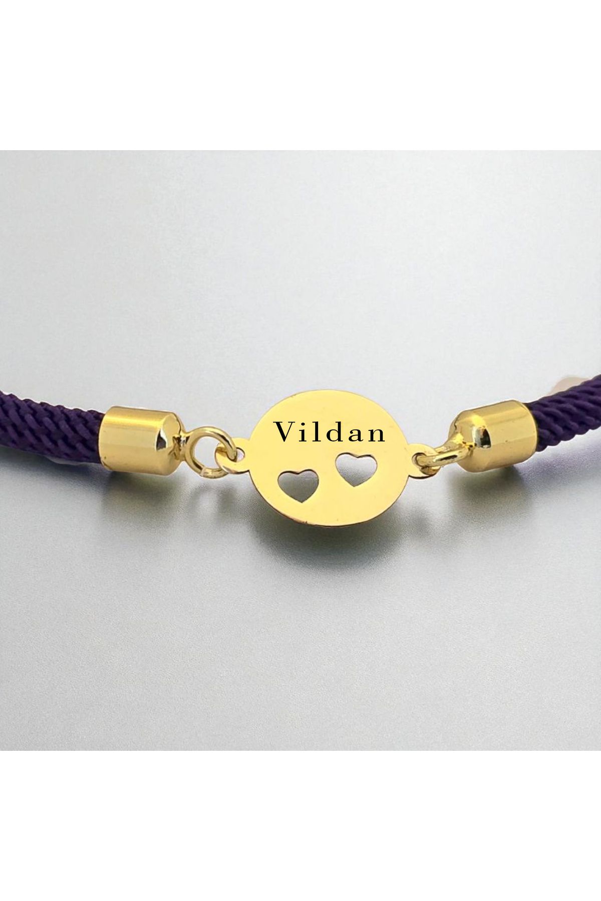 ARCHINO GOLD Vildan Yazılı Mor İpek Örgülü Kalpli Oval Motifli 14 Ayar Altın Plakalı Hediye Bileklik-518isim