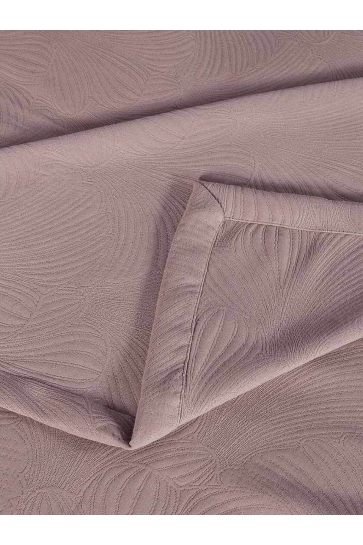 Karna Home Yatak Örtüsü Alora – Pastel Renkli, Yumuşak ve Zarif Görünümlü