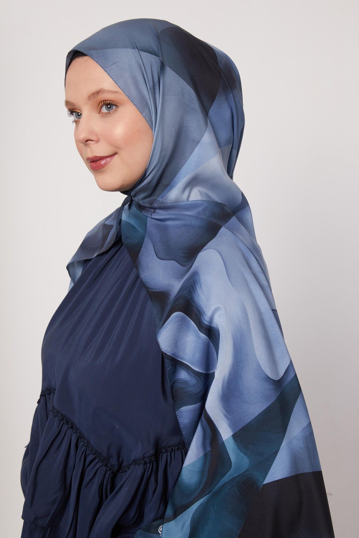 Levidor Soyut Desen Love Şal