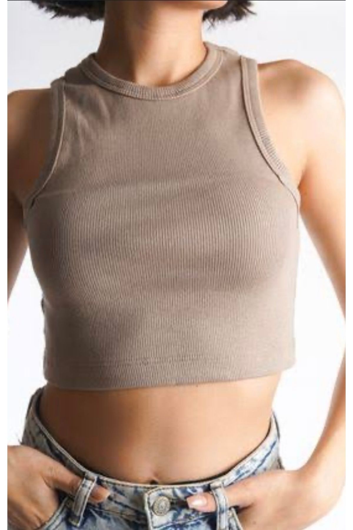 SADE Kadın crop vizon renk esnek fitilli halter yaka atlet