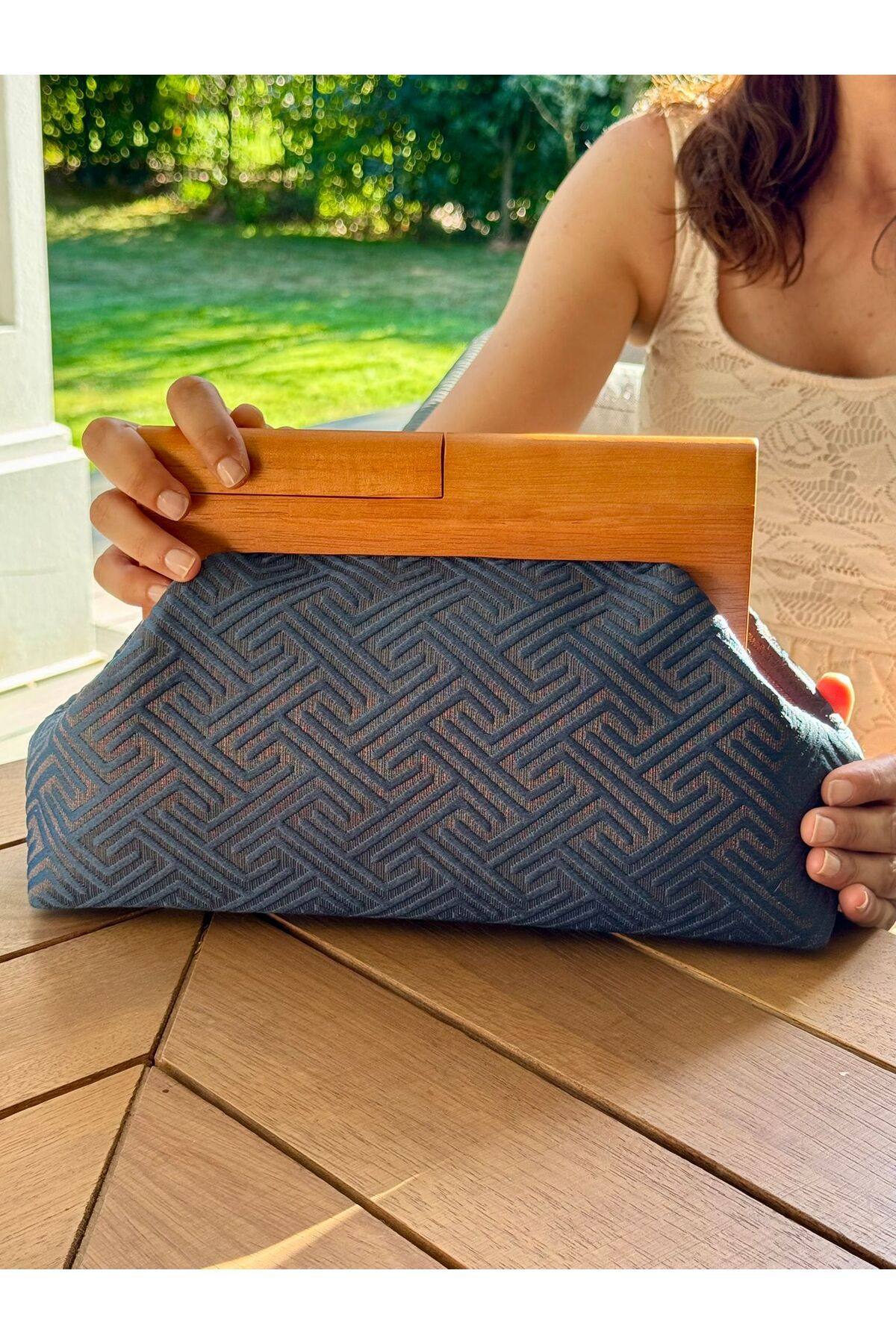 JOPHIEL Bahram - Ahşap Burslu Kumaş Portföy Çanta, Clutch, El Çantası
