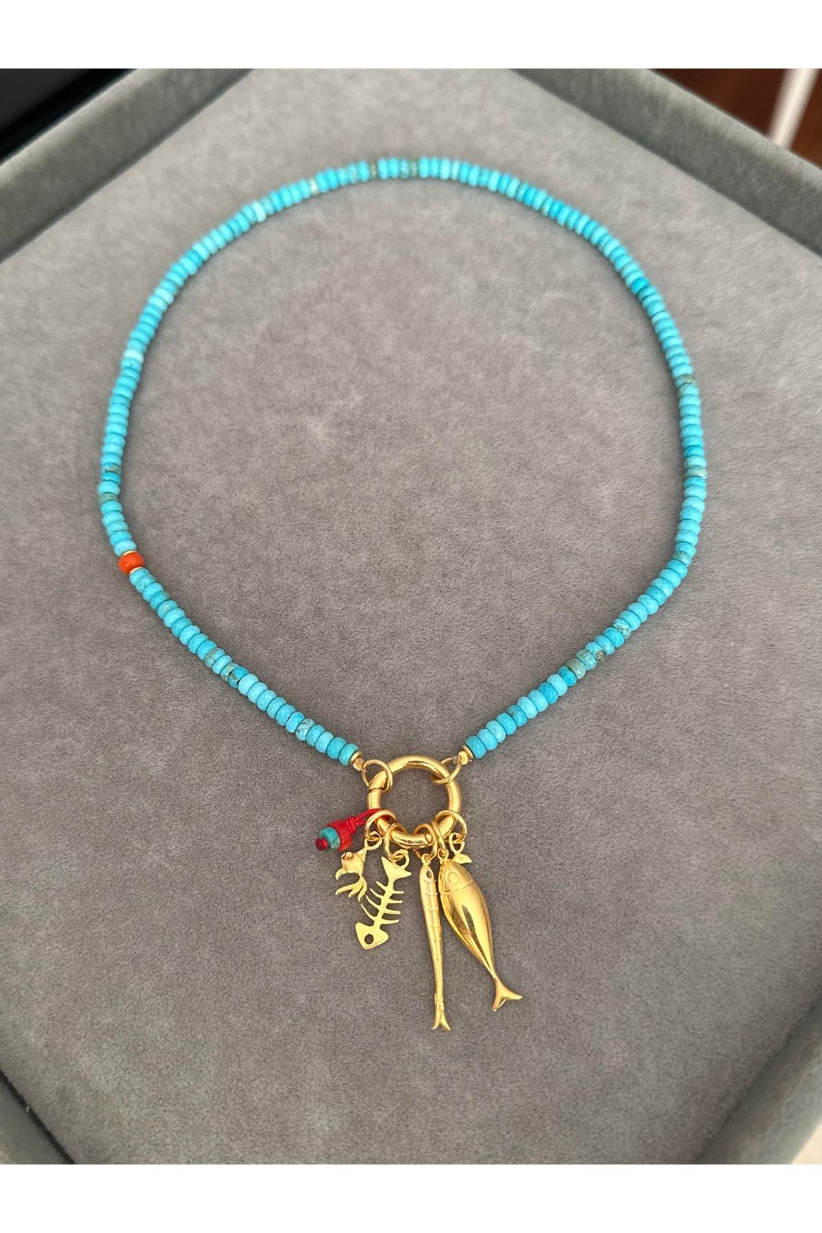 emy by emel luxury silver jewelry Altın Kaplama Balık Charm Detaylı Firuze Taşlı Kolye 925 Ayar Gümüş