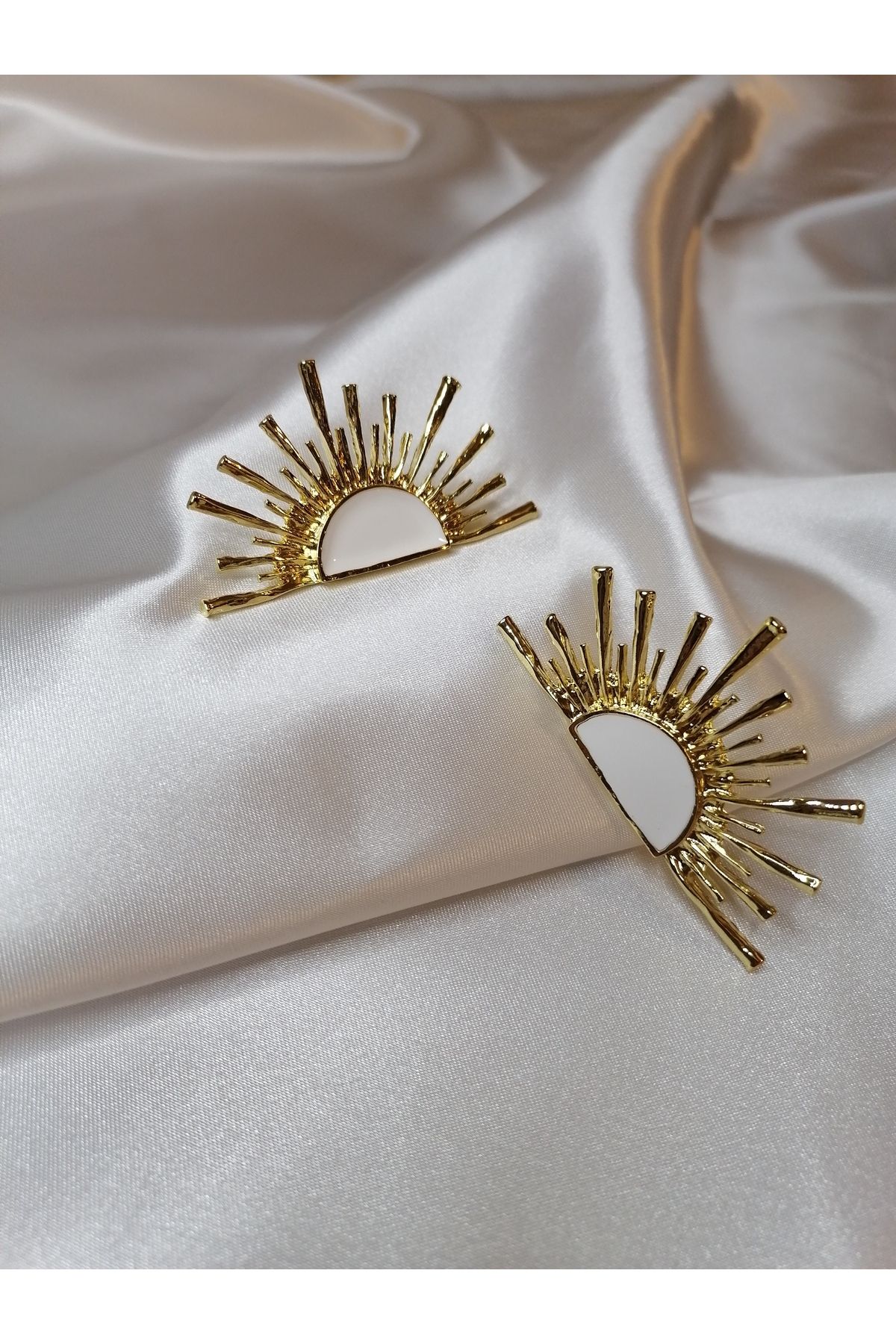 Lailis accessories sedefli gold güneş küpe