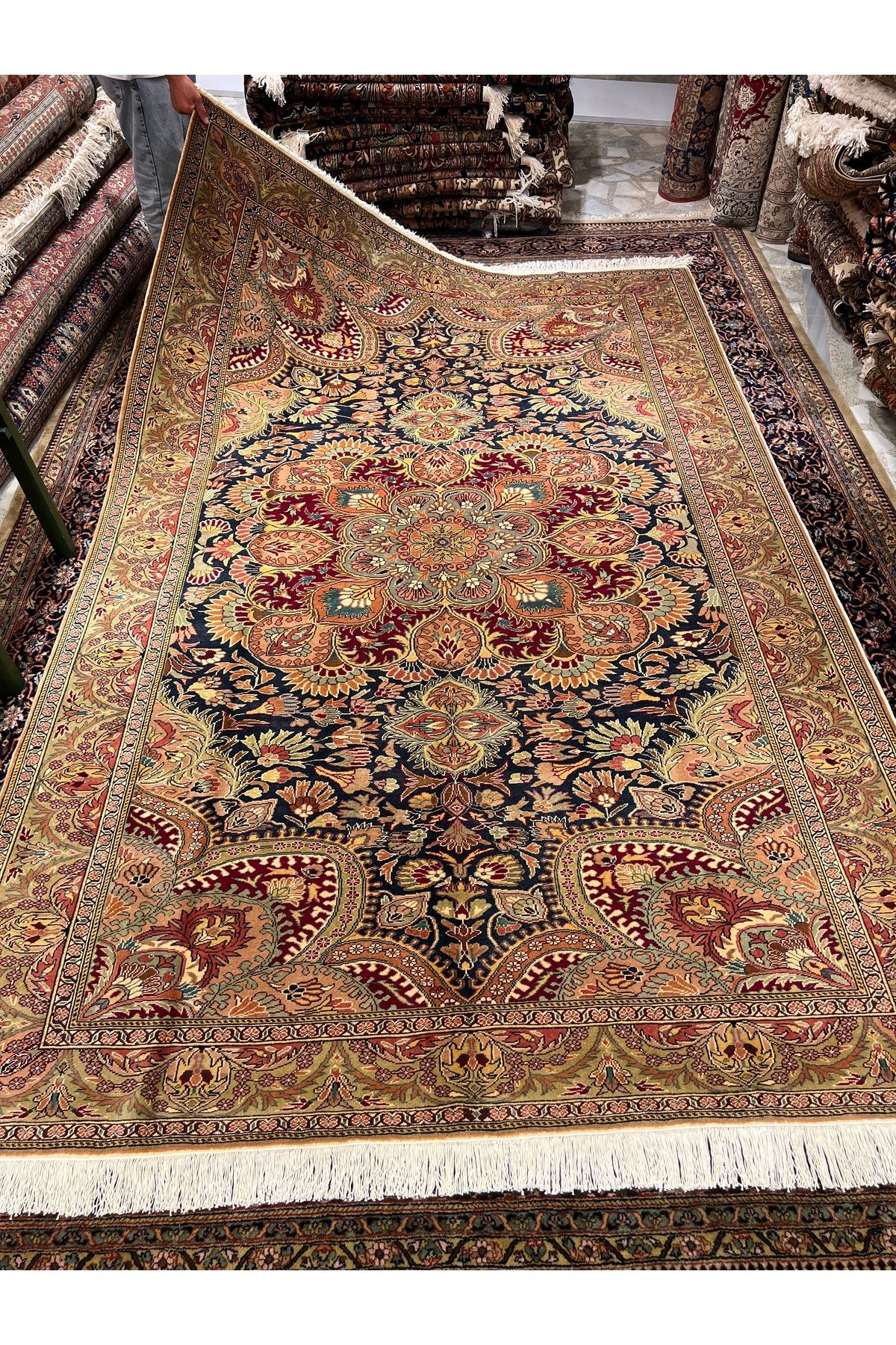 RD RAMAZAN DAĞ EL HALI SANATI El Dokuma Kayseri Hacılar Dokuması Birinci Sınıf Kalite Muazzam Bir Eser Ebat 300x200