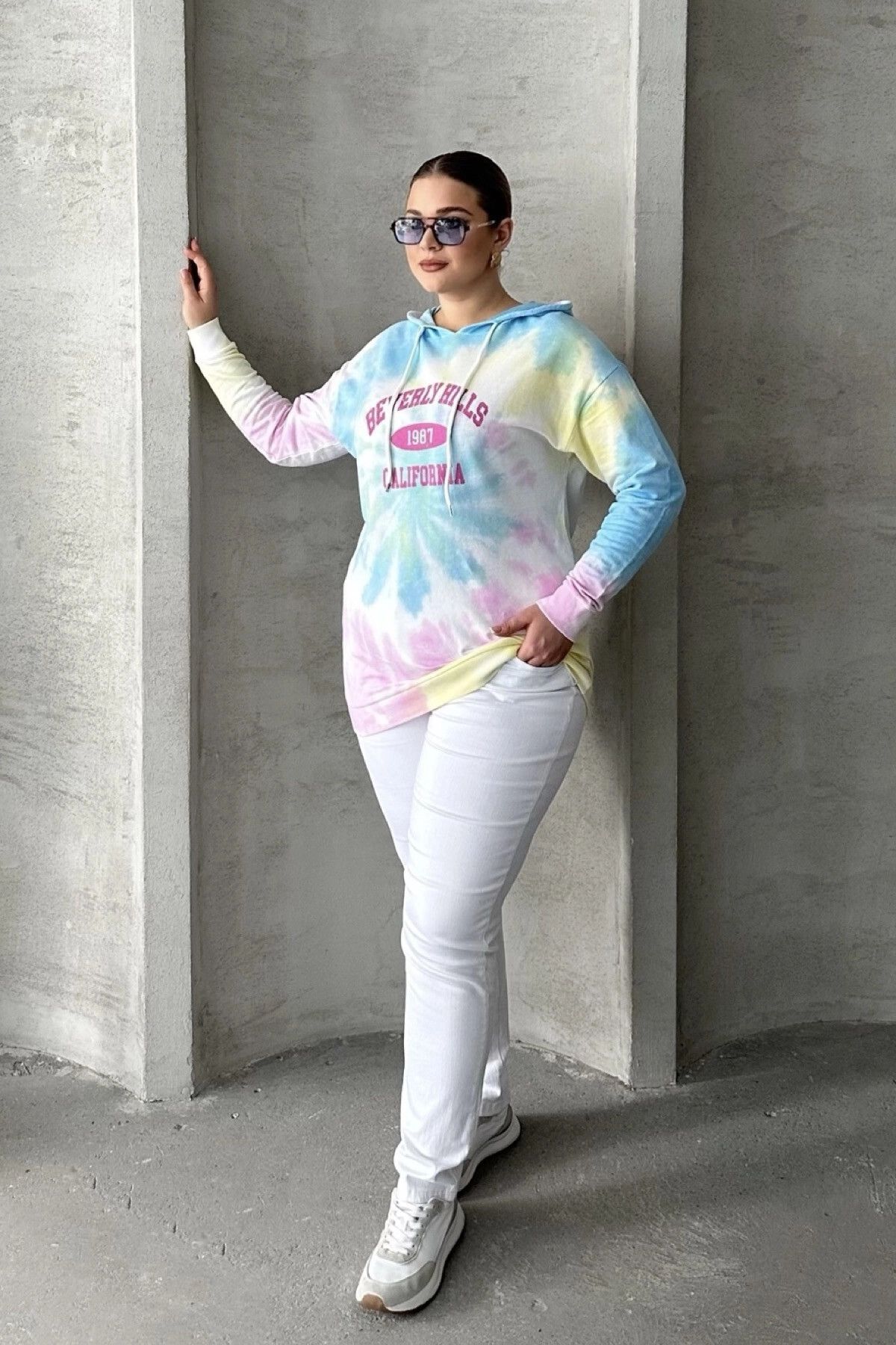 Stil Diva Büyük Beden Batik Desenli Kapüşonlu Baskılı İnce Sweatshirt 303144