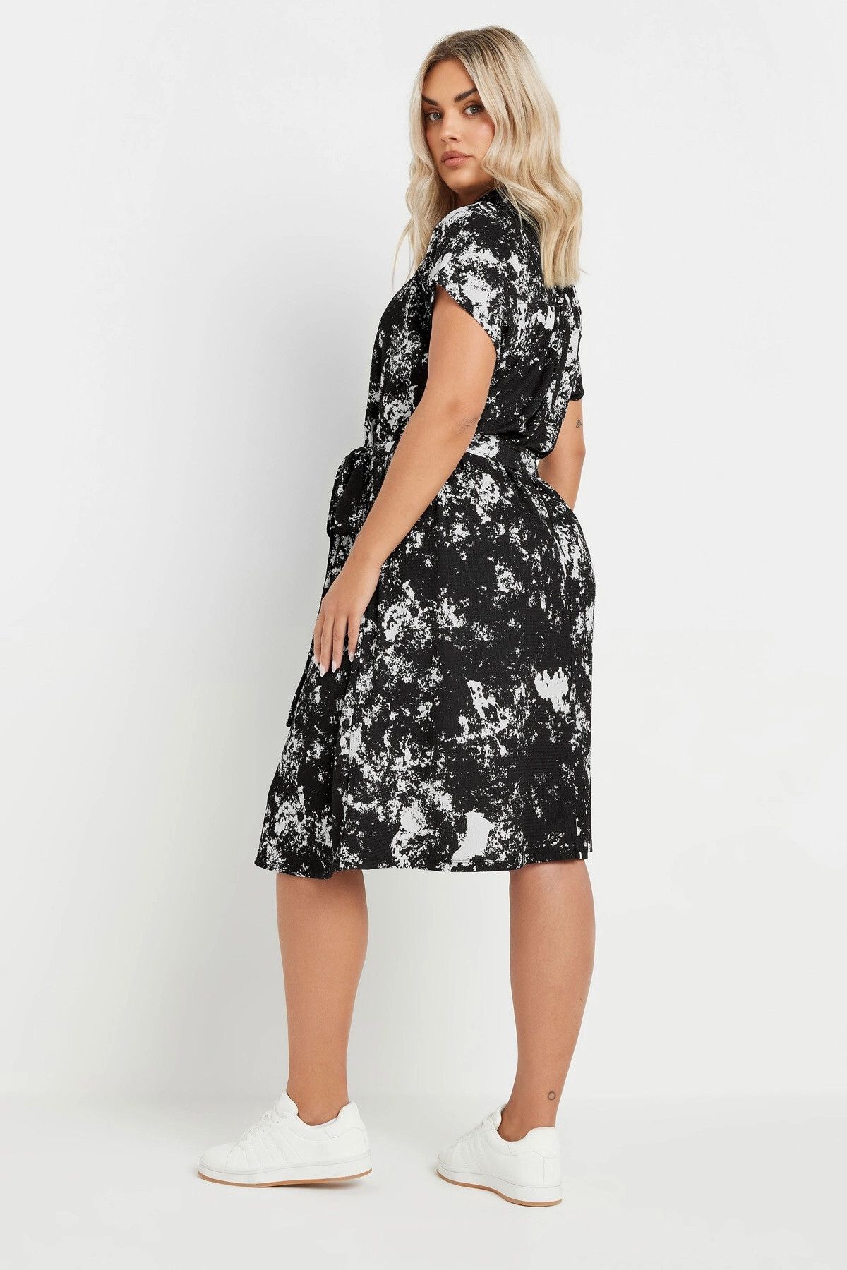 Stil Diva-Plus Size Abstract Patterned Button Front Belted Midi Dress 303330 4