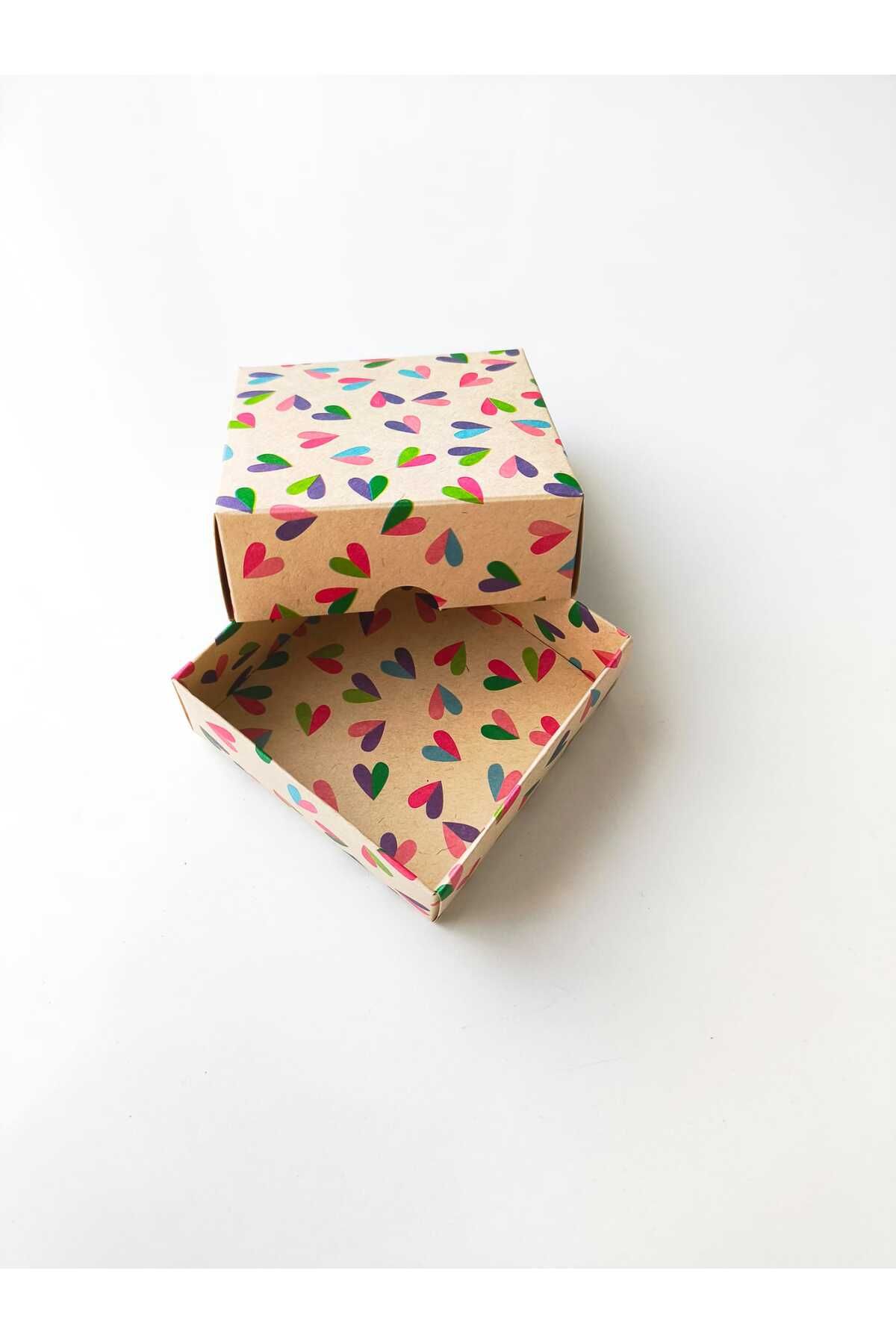 Skybox 8x8x3 Kalp Desenli Karton Kapaklı Kraft Kutu 50 Adet