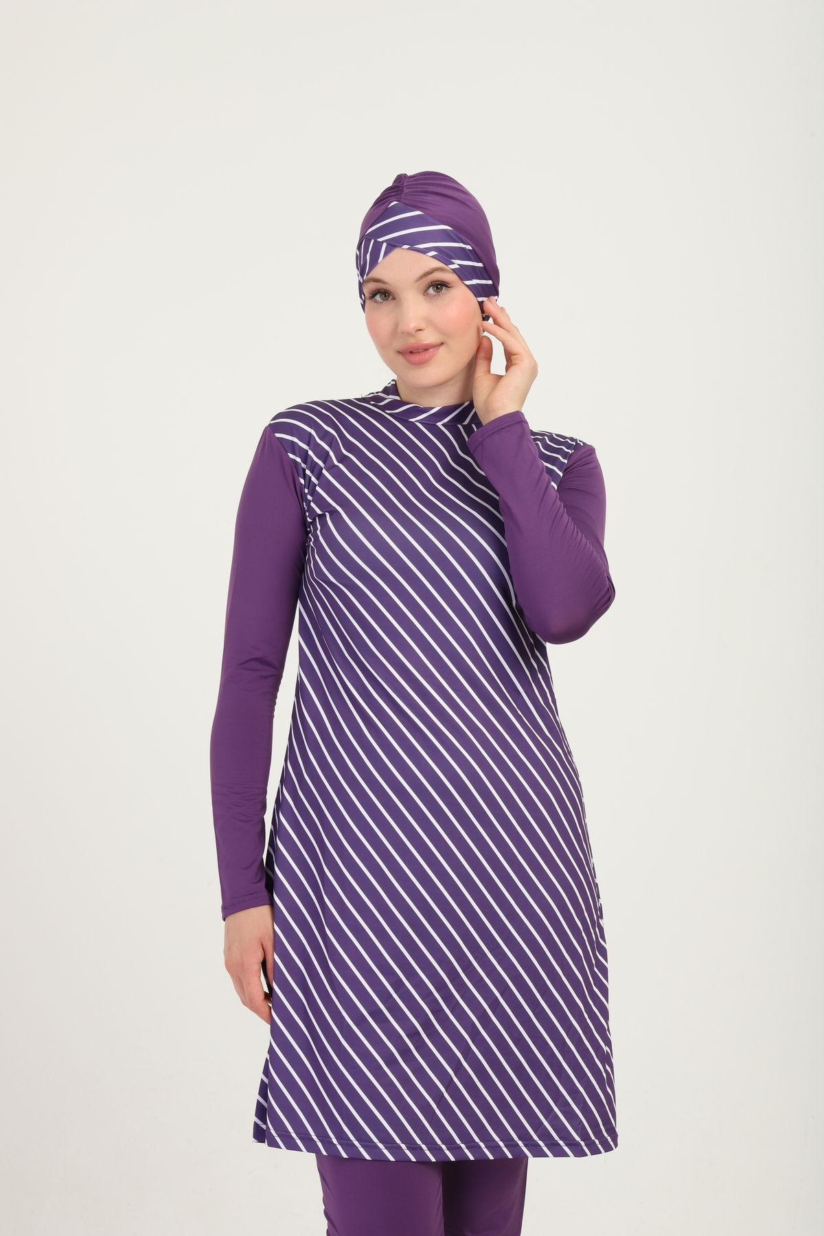 TRENDT MODA ÇİZGİLİ ELBİSE TAYT BONE ÜÇLÜ HAŞAMA TAKIMI