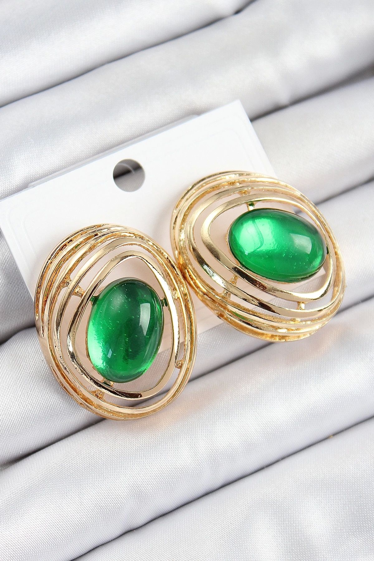 Clariss Pirinç Zümrüt Yeşili Zirkon Taşlı Oval Model Gold Renk Kadın Küpe