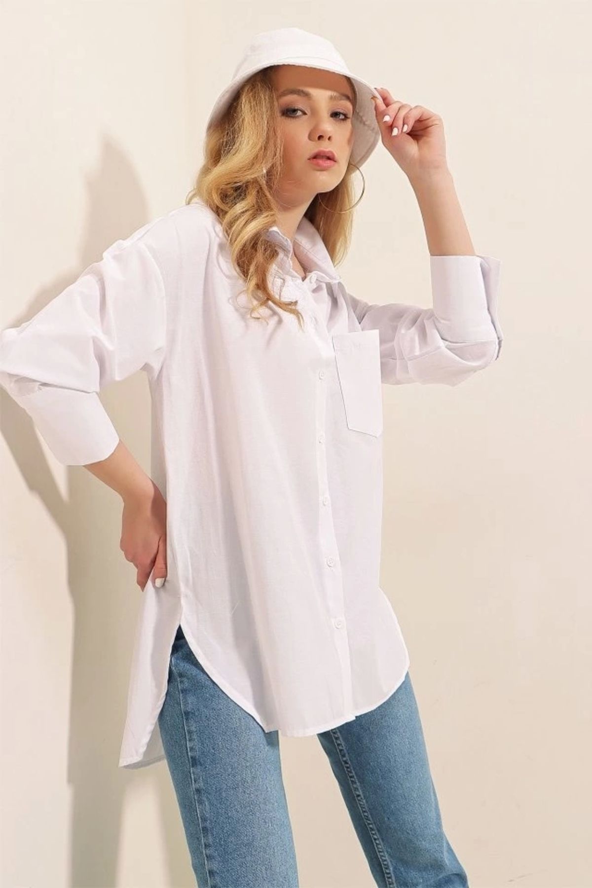 Silerra 3952 Arkası Düğmeli Boyfriend Gömlek - Beyaz