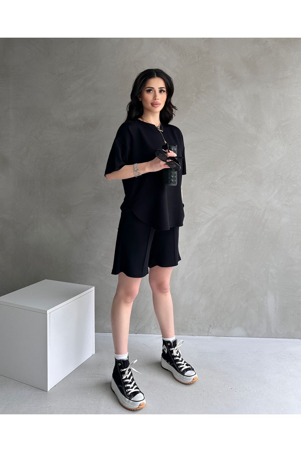 Moda Küpü Modal Kumaş Oversize Kısa Kollu Kadın Eşofman Takımı, Şortlu, Bağcıklı Yumuşak Kumaş, Modern Tasarım