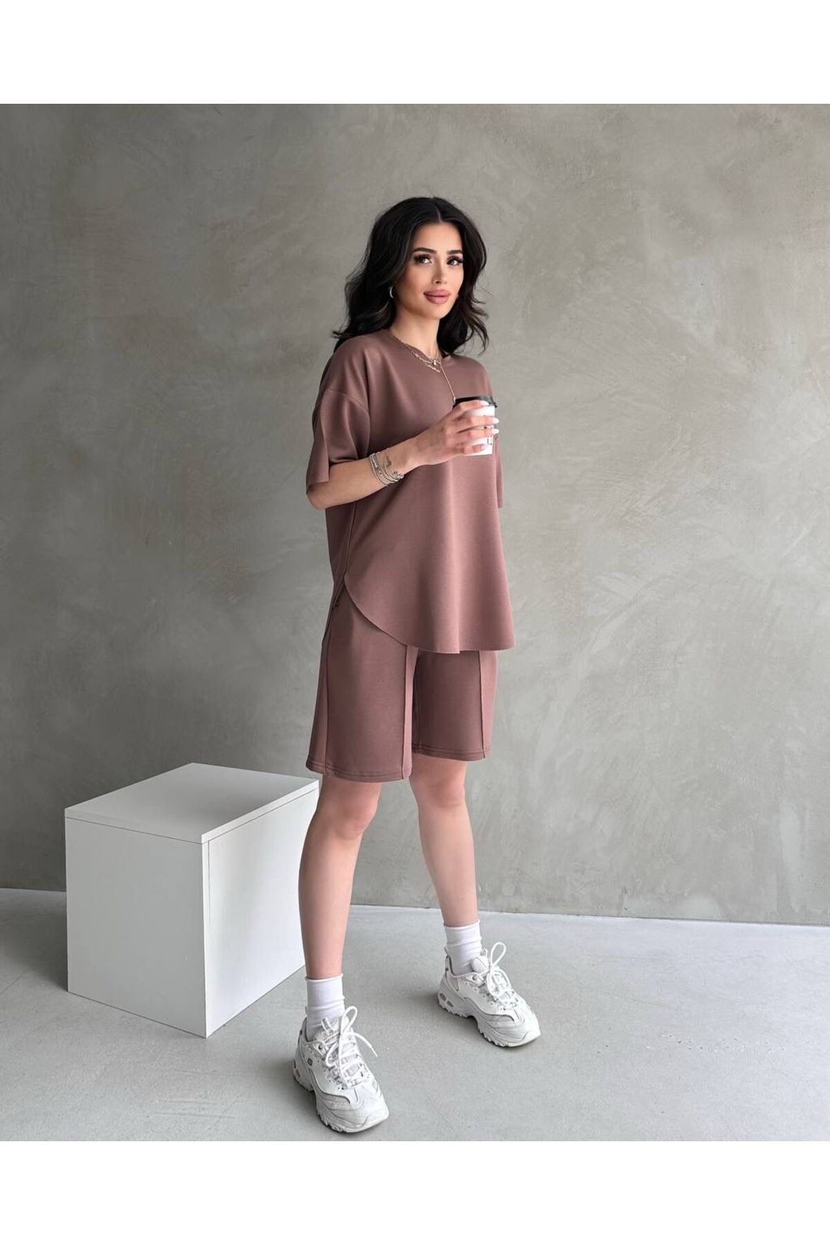 Moda Küpü Modal Kumaş Oversize Kısa Kollu Kadın Eşofman Takımı, Şortlu, Bağcıklı Yumuşak Kumaş, Modern Tasarım