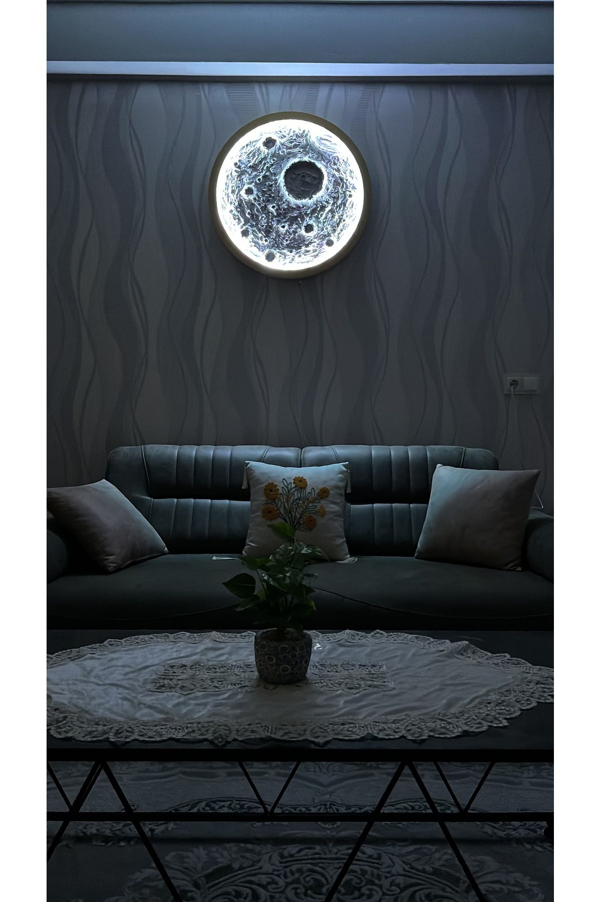 Moon 70 cm metal çerçeve dolunay tablo kumandalı