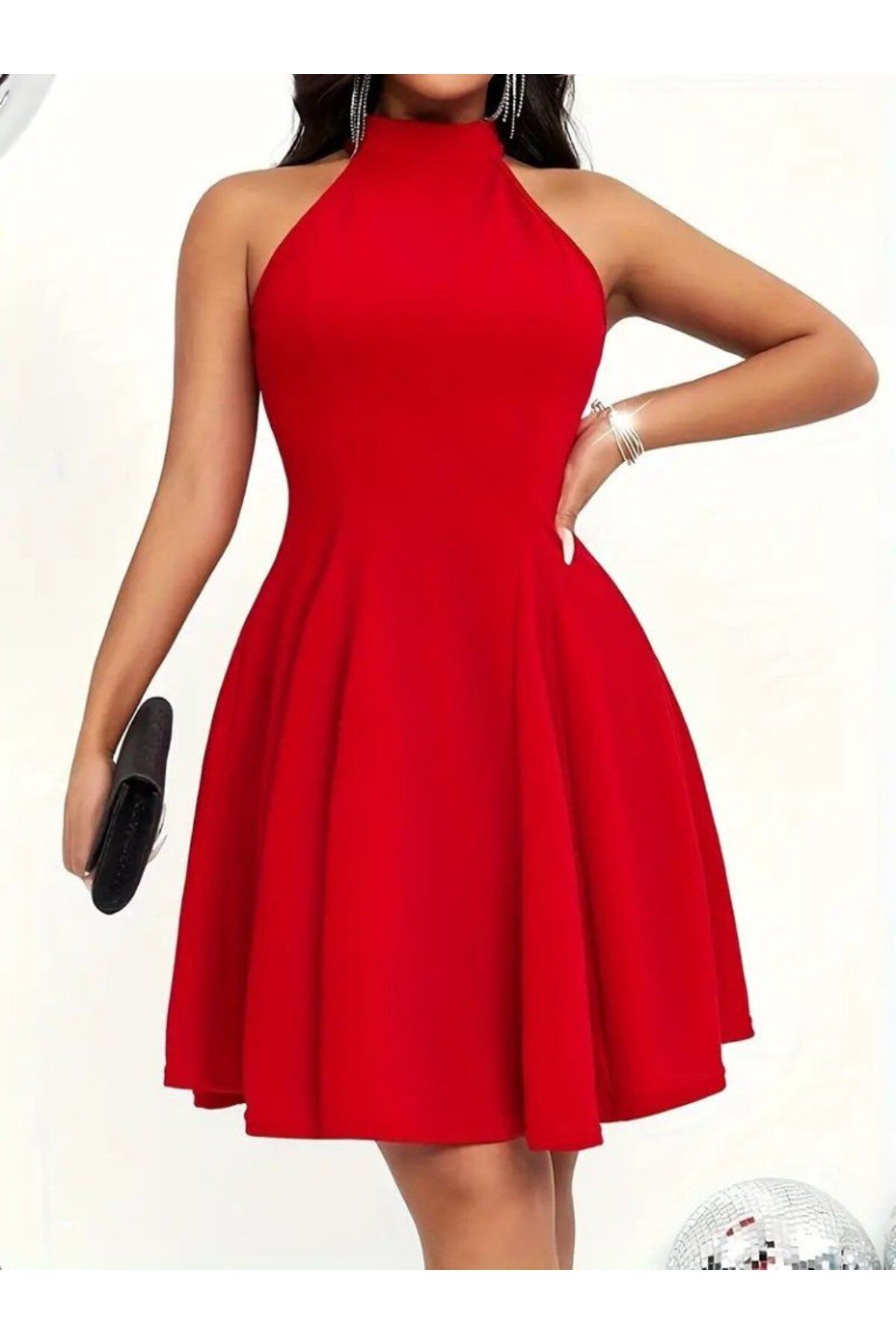Monapera Halter Yaka Omuzları Açık Mini Kloş Elbise
