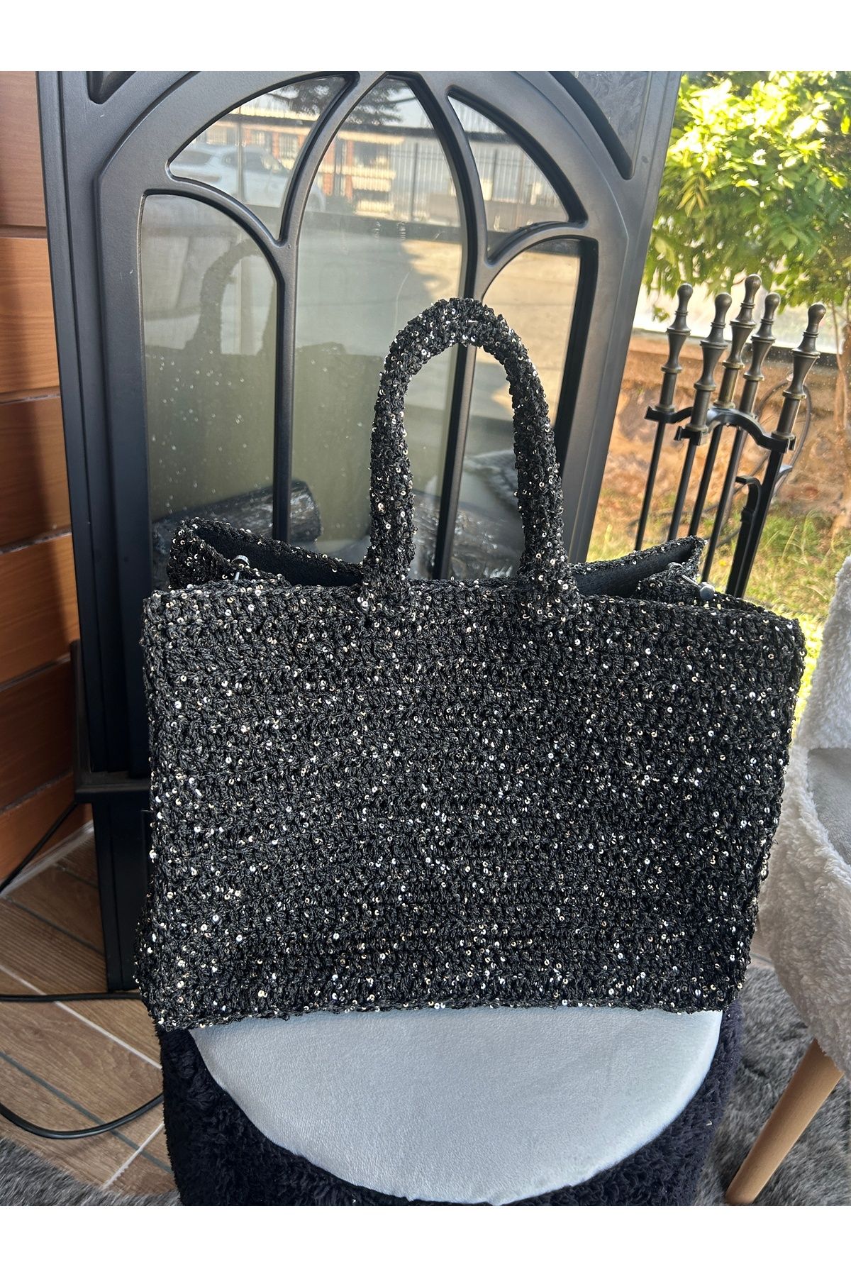 SassyBags Kadın pullu siyah çanta