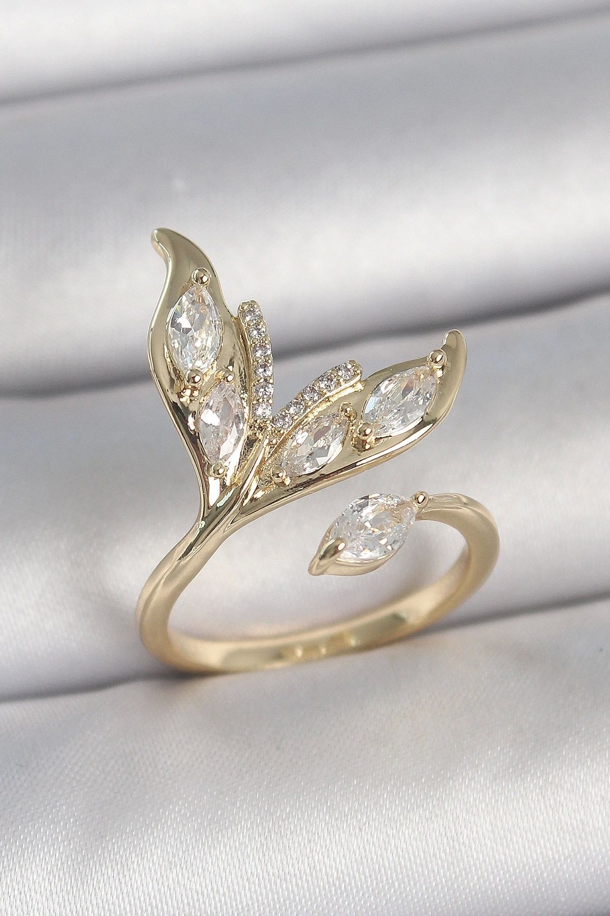shopwave Pirinç Gold Renk Zirkon Taşlı Balık Kuyruğu Model Ayarlanabilir Model Kadın Yüzük