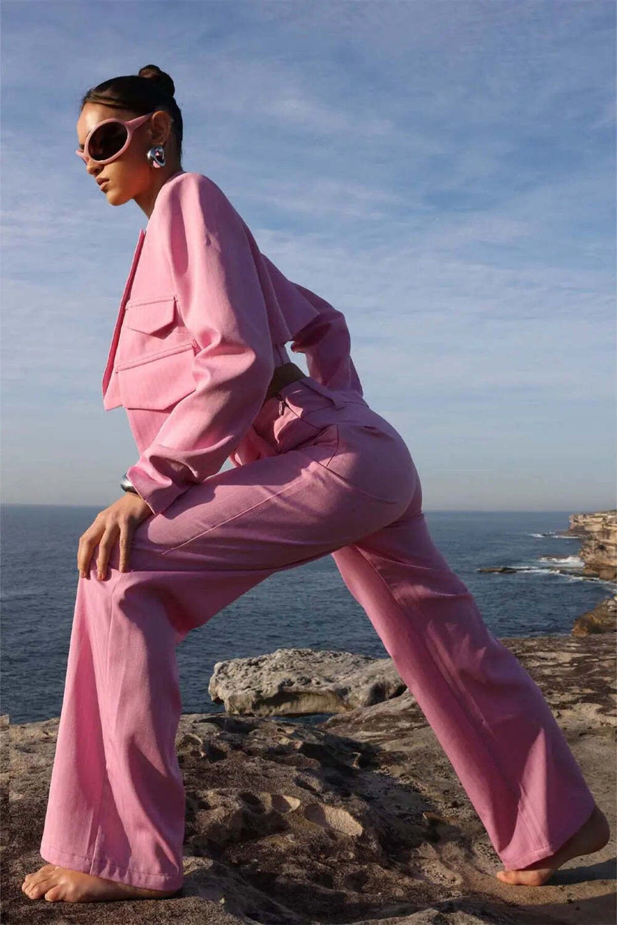 American Rag Cie Şık Pink Pinstripe Hendrix Pantolon - Mid Rise, Kesik Bel Detayı ile Rahat Fit