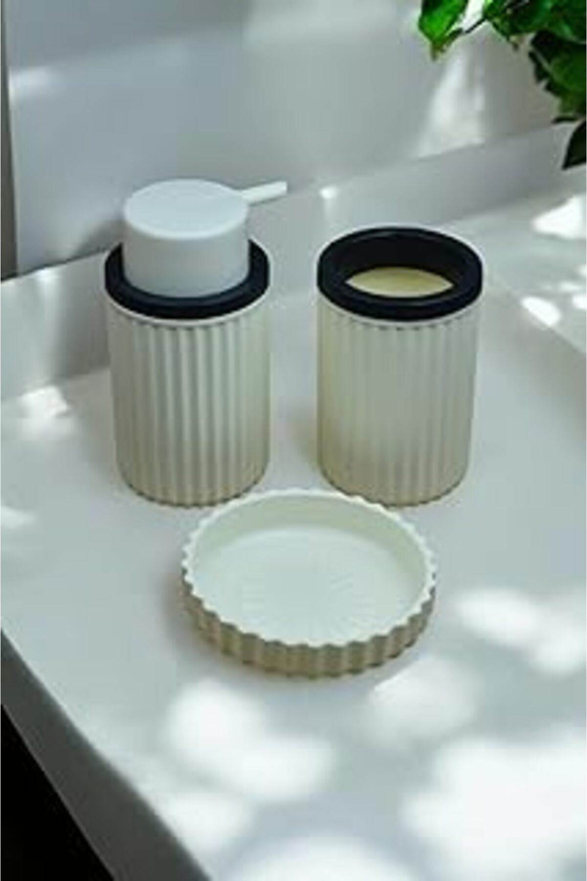 ASİTAN 3 Parça Sert Plastik Banyo Seti/Sıvı Sabunluk, Diş Fırçalık Ve Katı Sabunluk-Krem