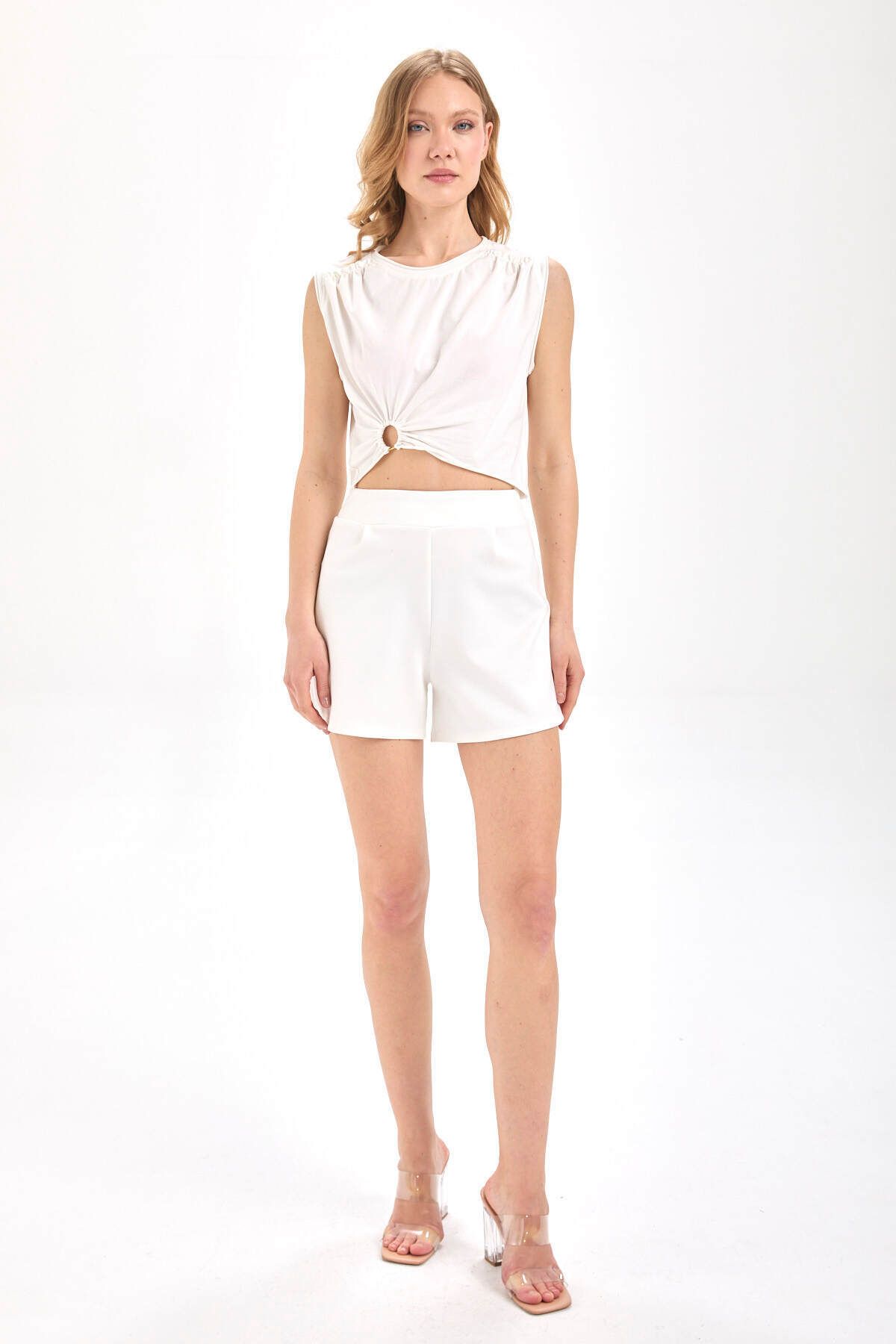 IMBUE Kadın Beyaz Halkalı Cut-Out Crop Top