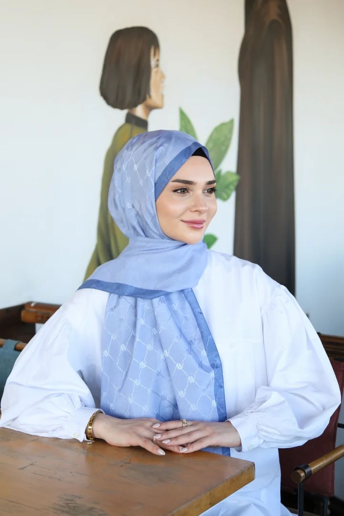 Armine Trend Monogram Şal 2