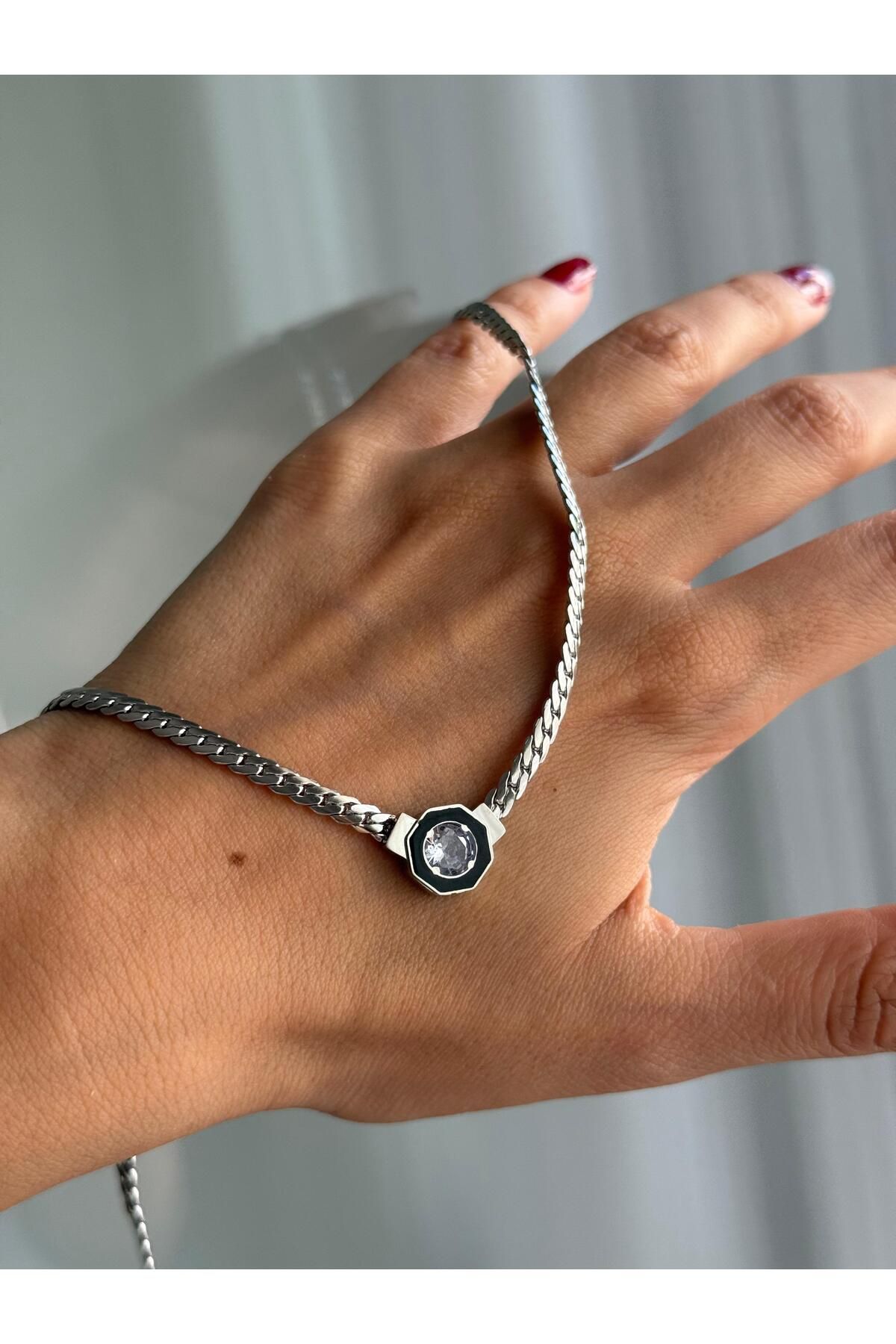 Nera Accessories Kolye
