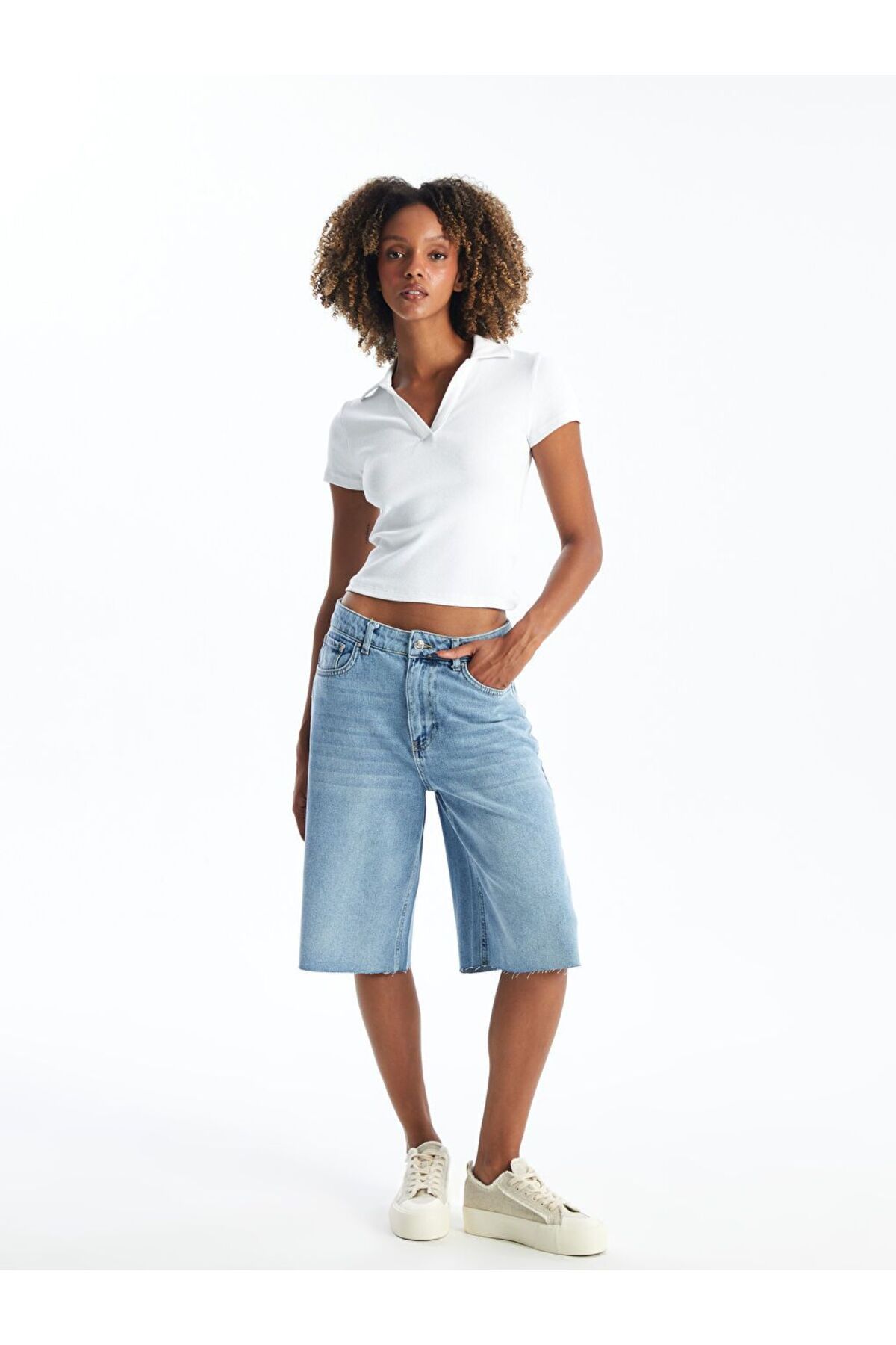 LC Waikiki Mavi Bermuda Fit Kadın Jean Şort