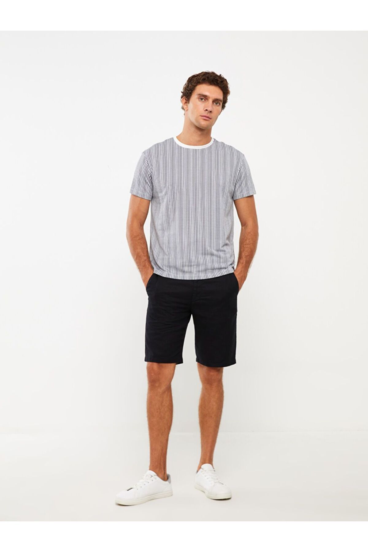 LC Waikiki Siyah Slim Fit Keten Karışımlı Karışımlı Erkek Şort
