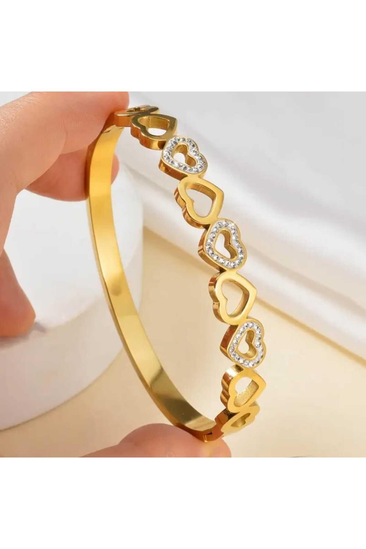WOMAN'S HEART PASLANMAZ ÇELİK KALPLİ TASARIM BİLEKLİK
