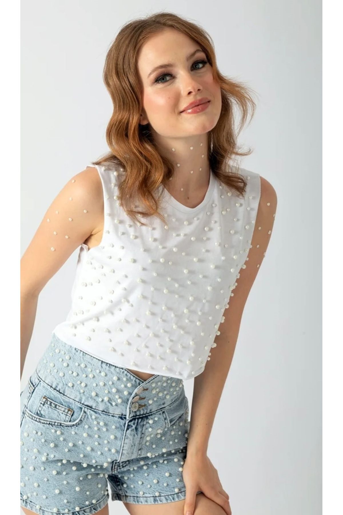 top girl Beyaz İnci Detaylı Crop