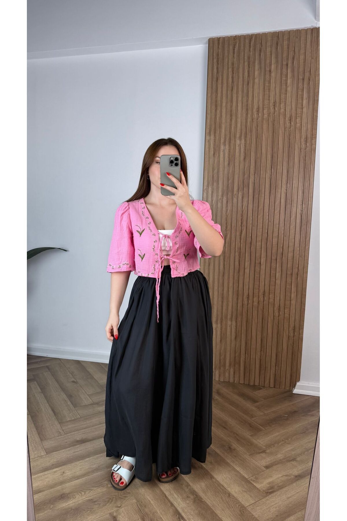 songül özdeş Yeni Sezon Bağlamalı Crop İşlemeli Bluz