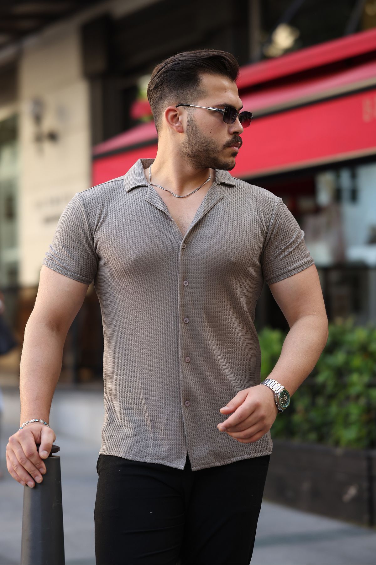 REFRESH Style Erkek Kahverengi Apaş Yaka Kısa Kollu Gömlek