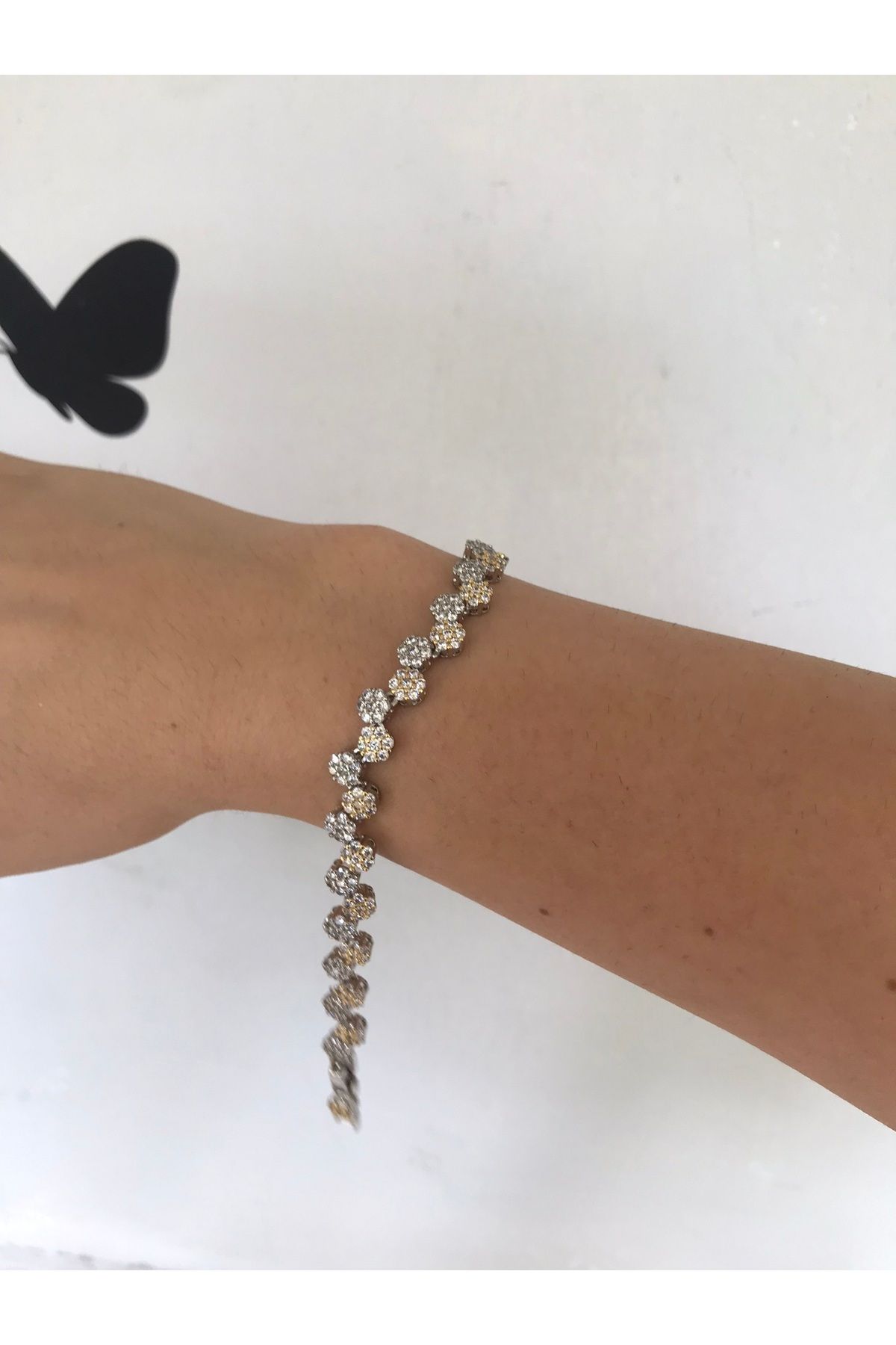 shop TAŞLI PARLAK IŞILTILI MİNİ ÇİCEK DETAYLIGÜMÜŞ RENK BİLEKLİK