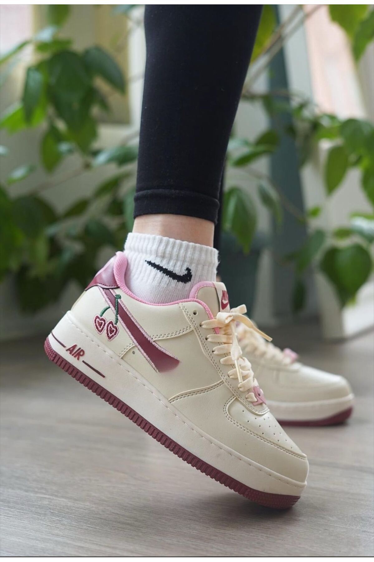 Badger Happy Valentines Kirazlı Sneaker Yüksek Ve Kaydırmaz Tabanlı Kadın Spor Ayakkabı