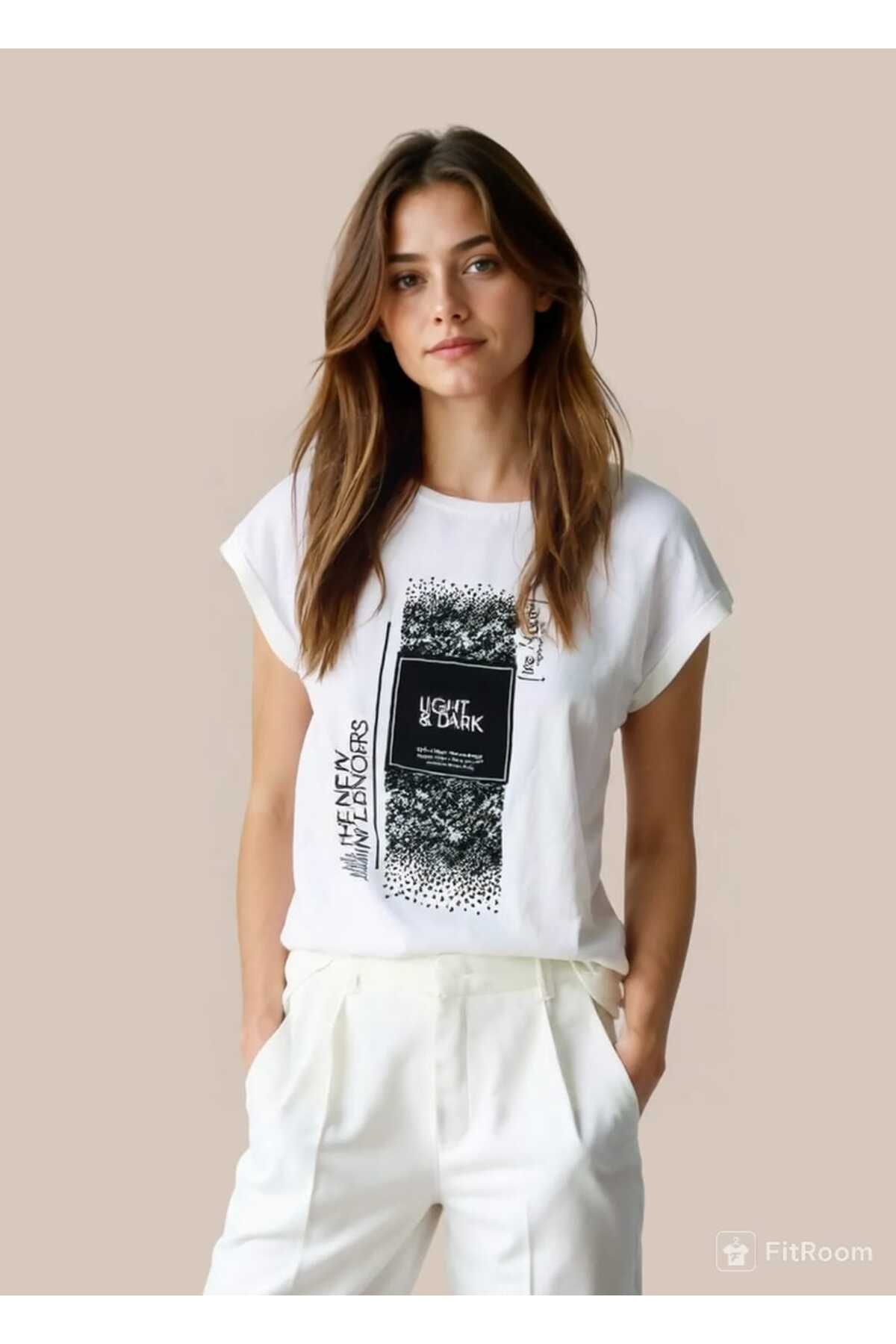 COUTION Taş İşlemeli Baskılı T-shirt