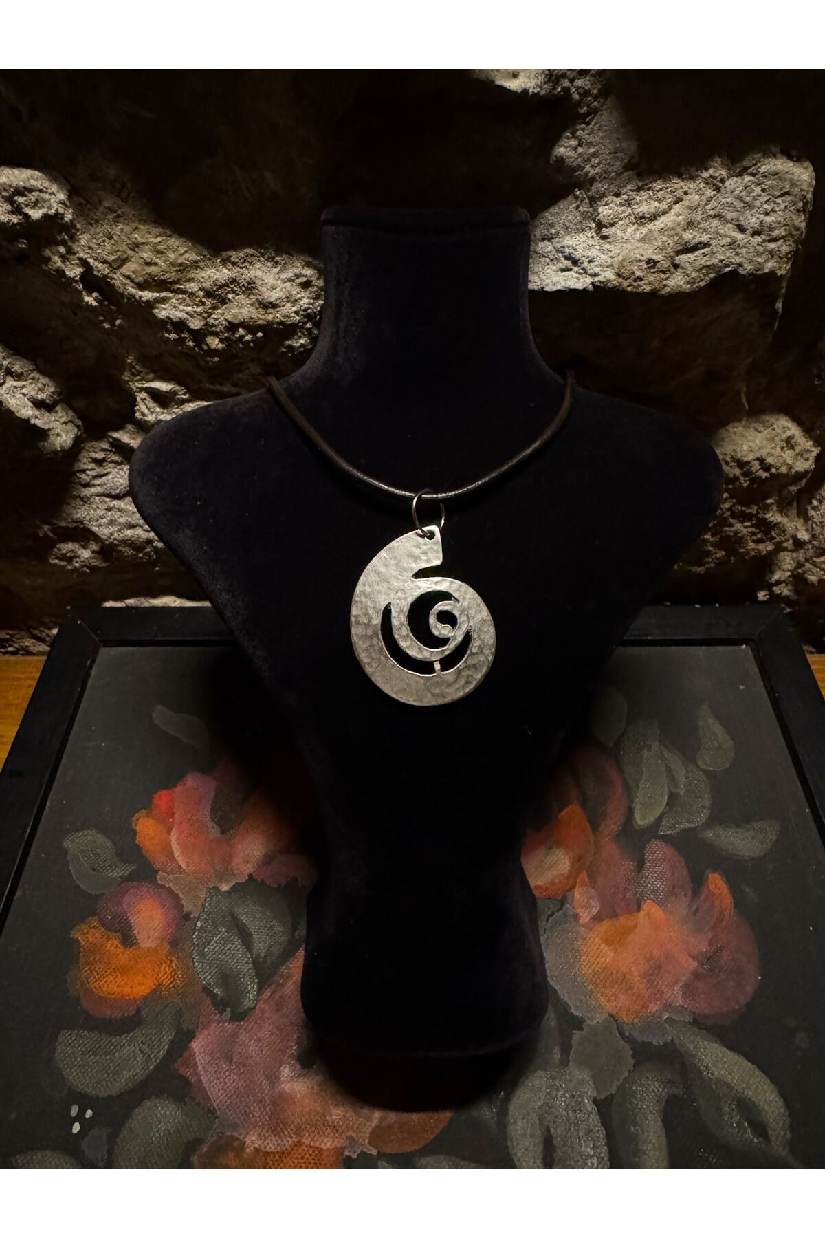 LAİKA Antik Gümüş Kaplama Gerçek Deri İpli Spiral Kolye 50 CM