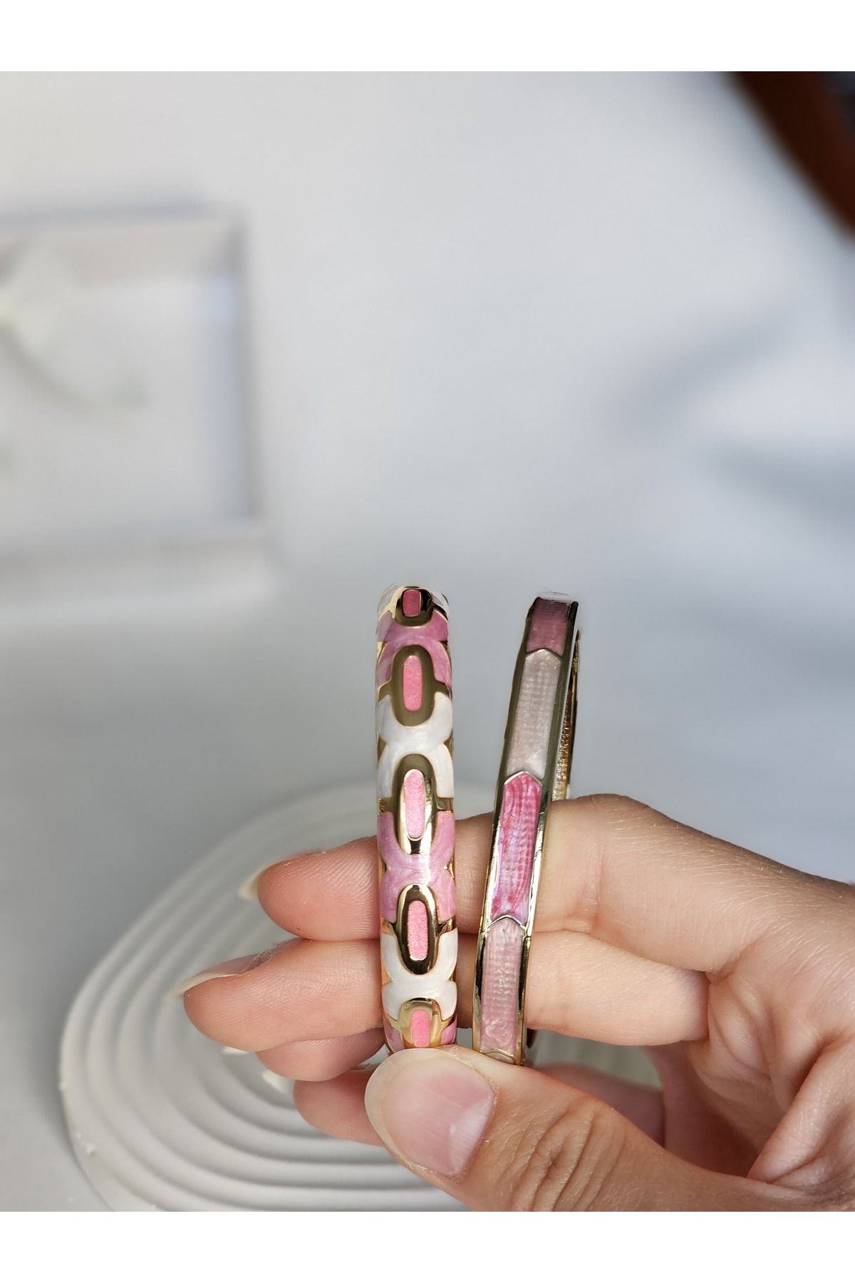 Roya Happiness MİNELİ BİLEZİK PEMBE KADIN BİLEKLİK GOLD GÜMÜŞ YAZLIK ALAÇATI BİLEKLİK SEVGİLİYE HEDİYE KUTULU