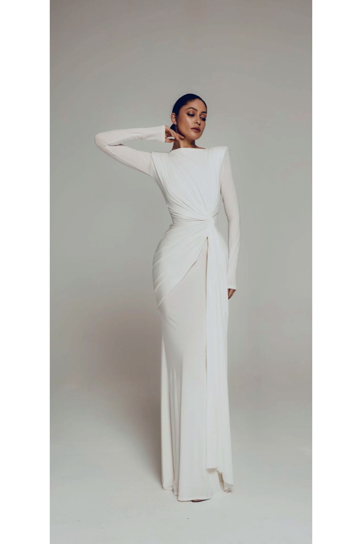 Elegant Drappe beyaz kuğu elbisesi