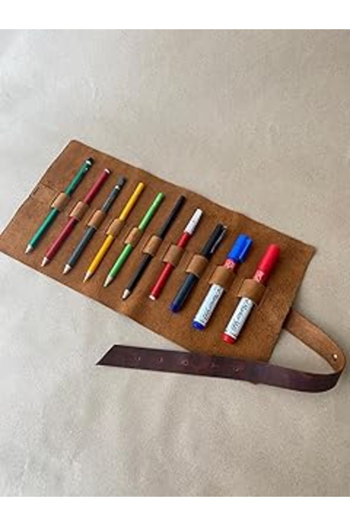 Qedii El Yapımı Hakiki Deri Rulo Kalemlik (Koyu Taba)