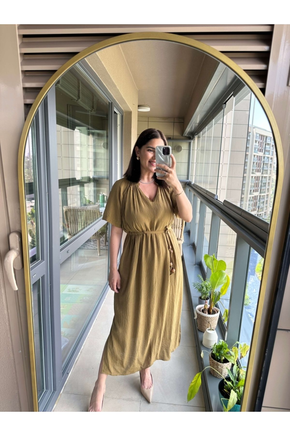 Elif Özbey Butik Olive Boncuk Kemerli Kısa Kollu Elbise