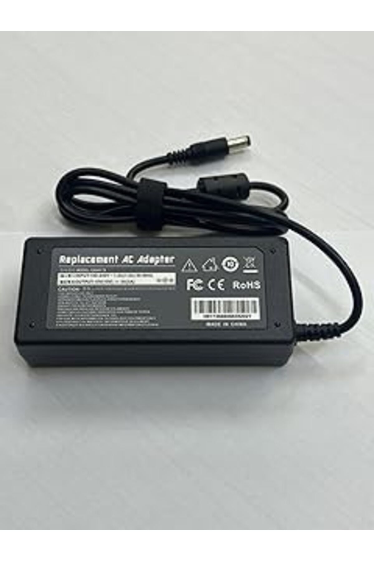 NETWORK ART 15 Volt 3 Amper Standart Uçlu Adaptör 5.5 Mm 2.5 Mm 25 Volt Adaptör