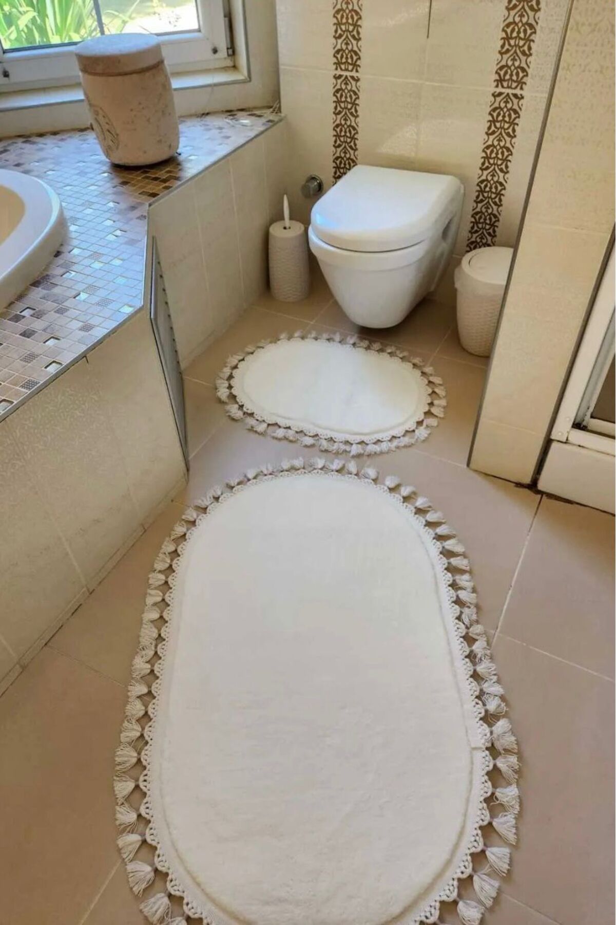 DECORA CASA HOME COLLECTİON Yıkanabilir Ponponlu Saçaklı Kaymaz Taban Yumuşacık Banyo Paspası 2li Set (60x100) ve (50x60)